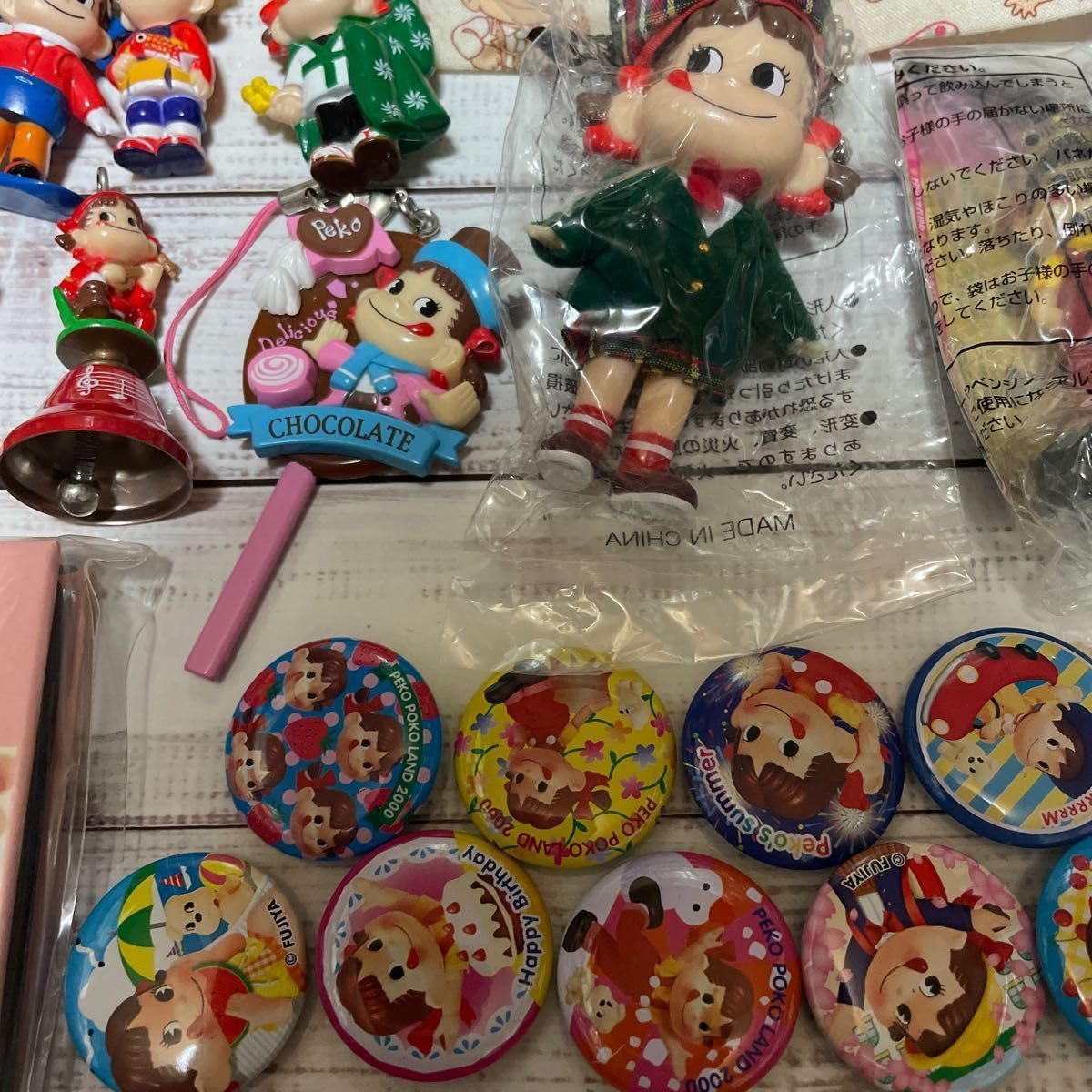 不二家 - #ペコちゃん 大量まとめ売り Amazon.co.jp: 不二家 ペコちゃん いっぱいまとめ売り 6-8 王冠