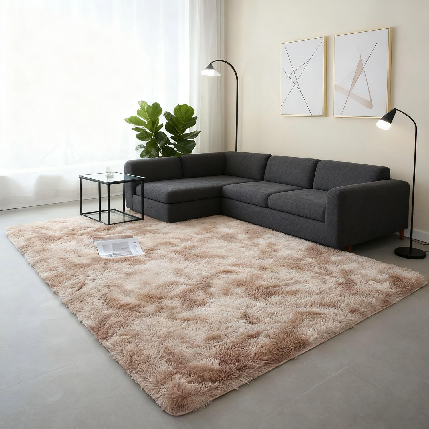 Tapis de salon shaggy beige pour une chambre d'enfant douce