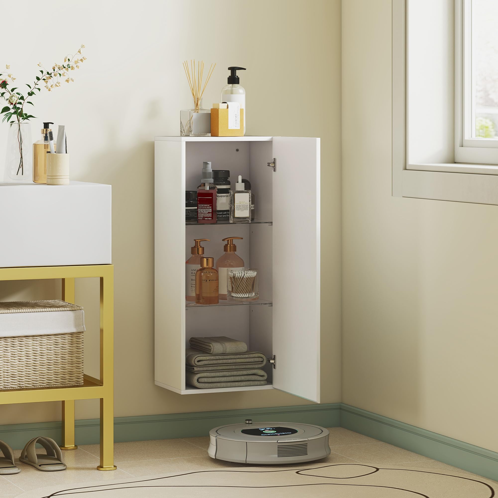 HOMCOM Mobiletto Bagno Sospeso con Anta Senza Maniglia, Pensile Bagno con 2 Ripiani in Vetro Temperato Regolabile, Mobile a Parete Multiuso, 30x23.4x71.2 cm, Bianco Lucido