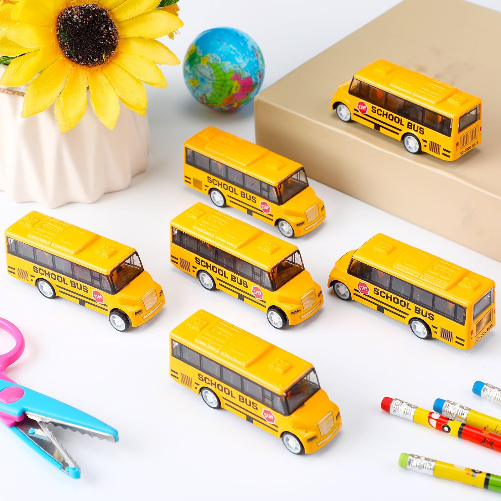 12 piezas de mini autobús escolar amarillo de juguete para niños pequeños de regreso a la escuela de 3.7 pulgadas, juguete de autobús pequeño para preescolar, jardín de infantes, regalo de 3