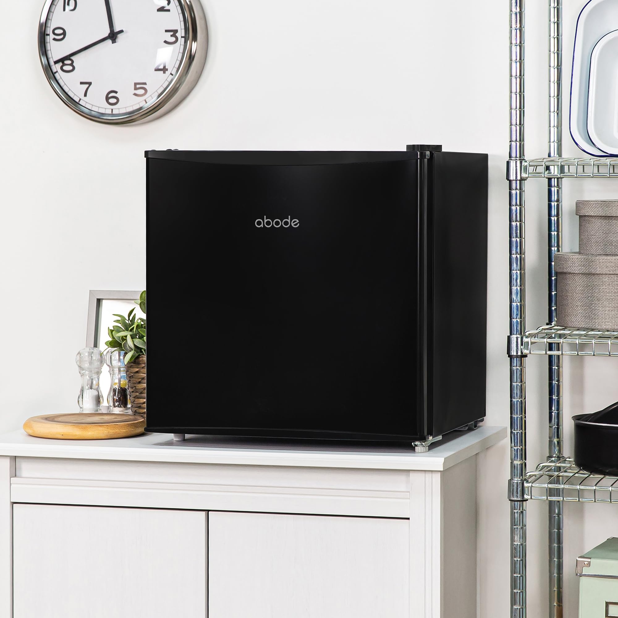 Abode Table Top Mini Freezer Black Freestanding 31 Litre Capacity with Reversible Door, 4 Star Freezer Rating, Adjustable Feet & 1 Wire Shelf ATTFZ0E1B (Black) — view 2
