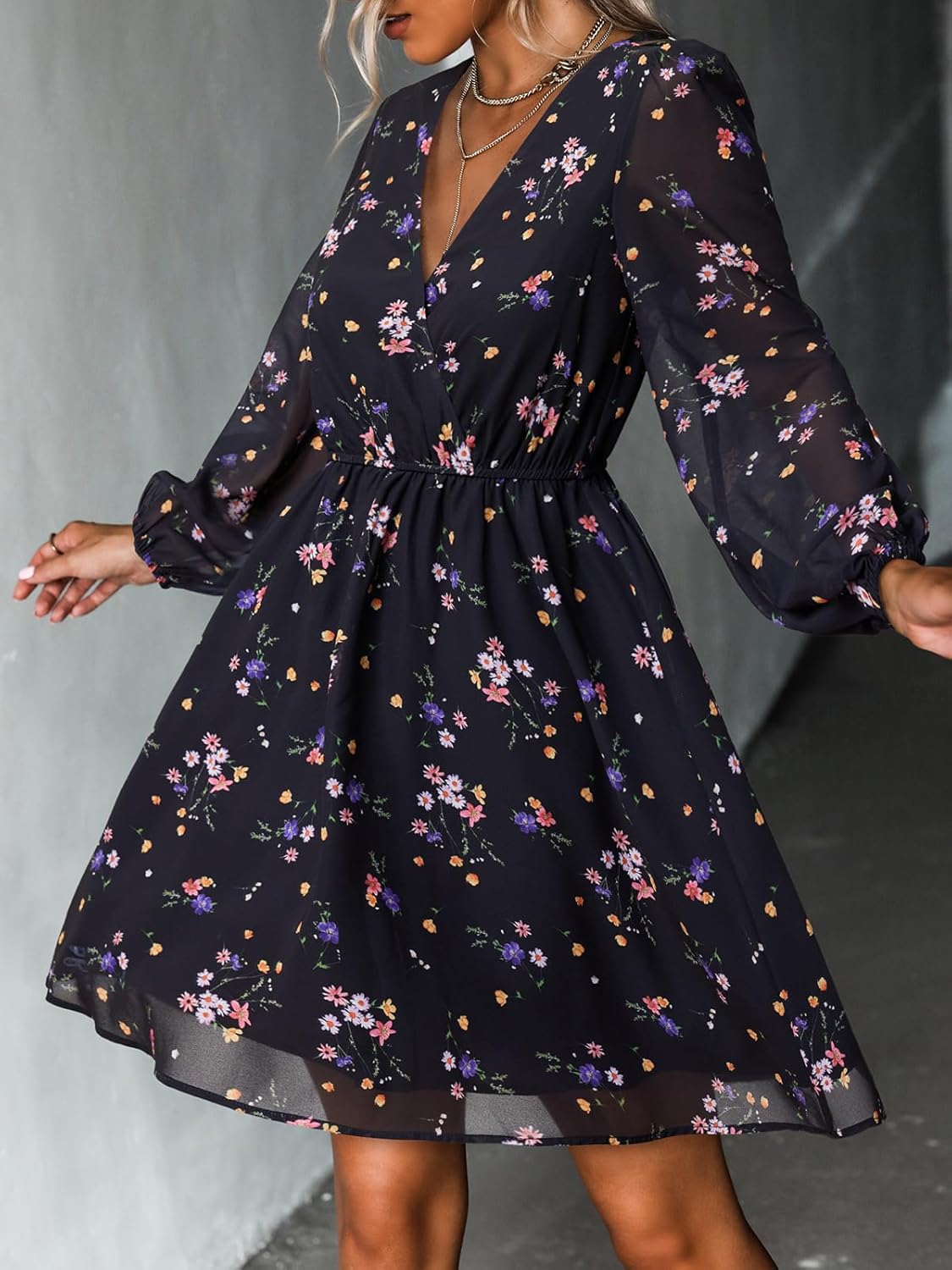 CUPSHE Women's Mini Dresses Casual Spring V Neck Chiffon Long Peasant Sleeves Flowy Spring Dress - Image 5