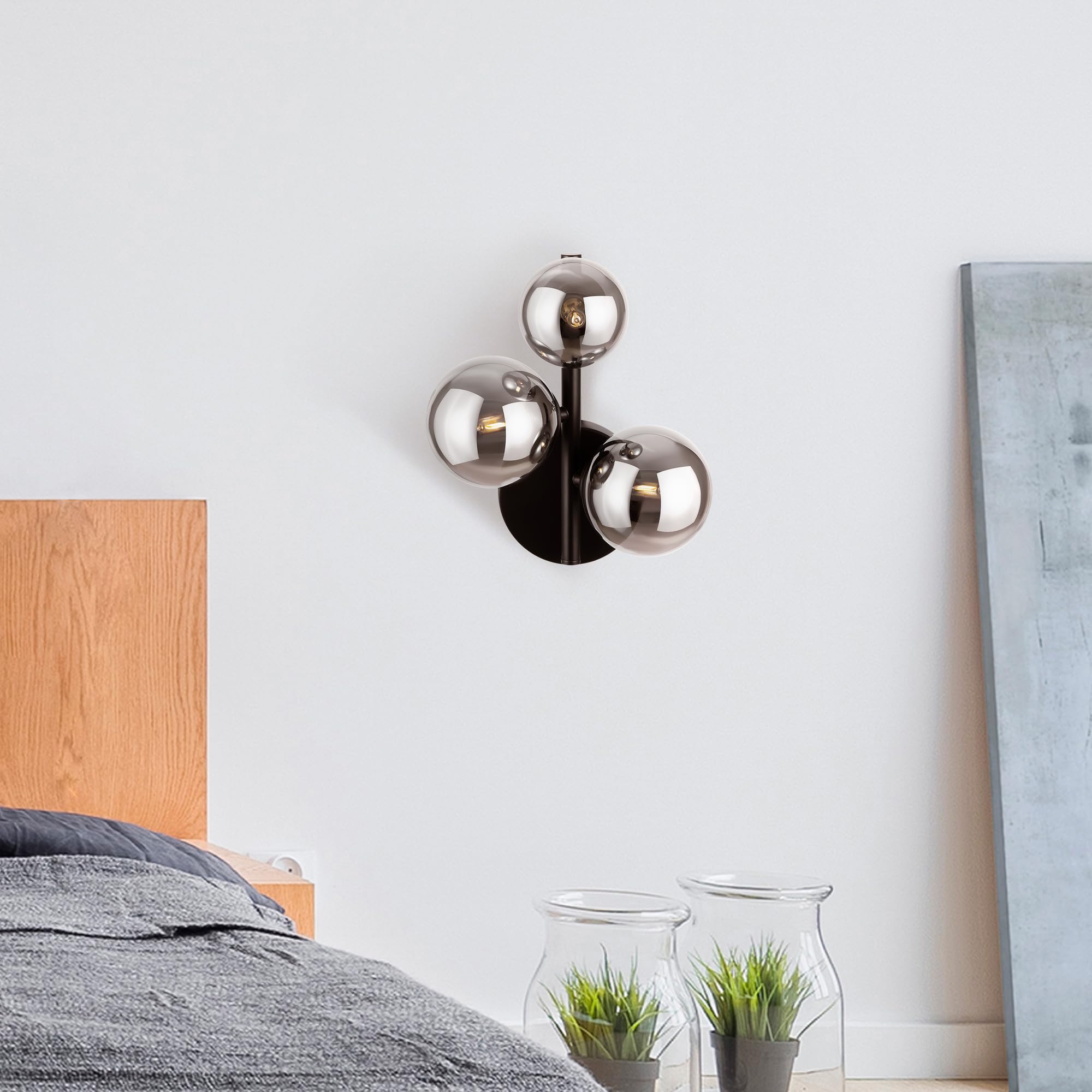 MAYTONI DALLAS Wandleuchte innen Schwarz – 3-flammige Wandlampe modern – Schlafzimmerlampe, Wohnzimmerlampe und Flurlampe – Leuchte aus Metall und Glasschirmen – 28 W