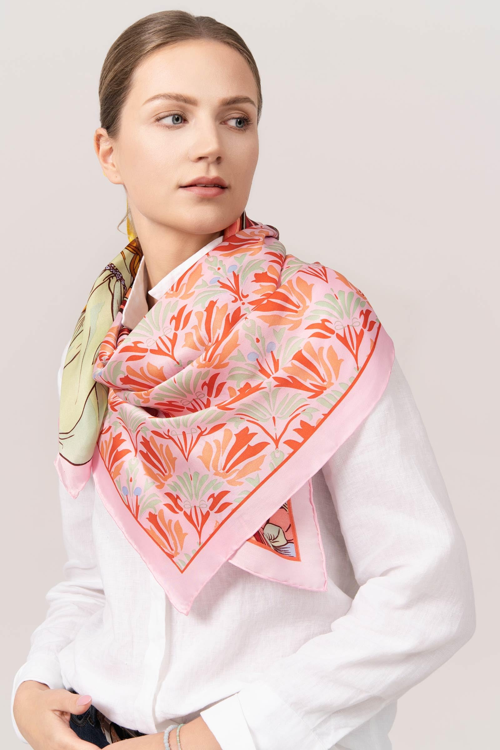 Grand Carré de Soie Naturelle 100 x 100 cm - Foulard Soie Femme Imprimé en Sérigraphie - Carré Soie Roulottage Manuel - Soie Satin - Emballage Soigné