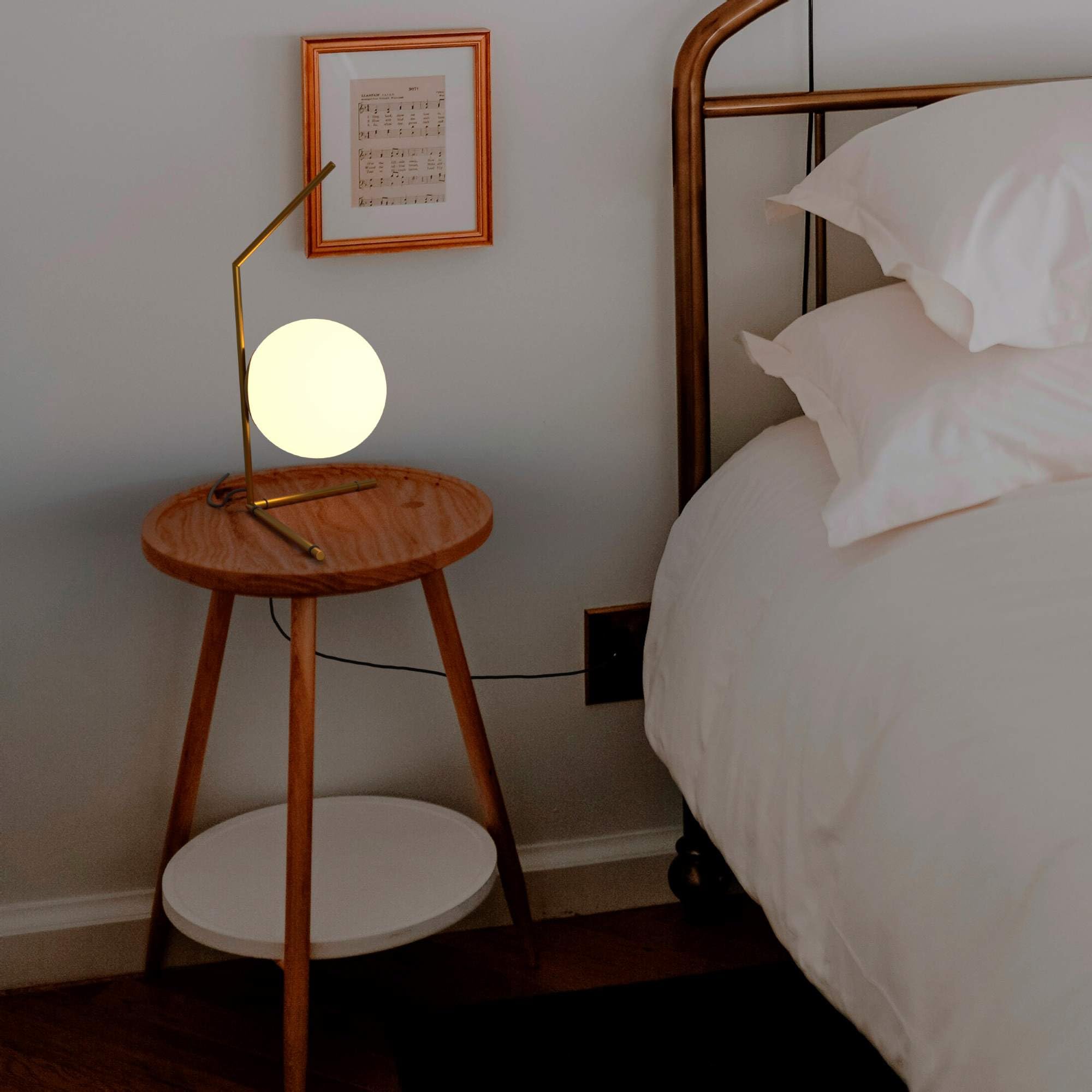 BARCELONA LED Lampada Da Tavolo OCTO Sfera Vetro E27 Oro | Diffusore sferico opalino, alluminio satinato, luce morbida, stile retrò, formato compatto, complemento d’arredo