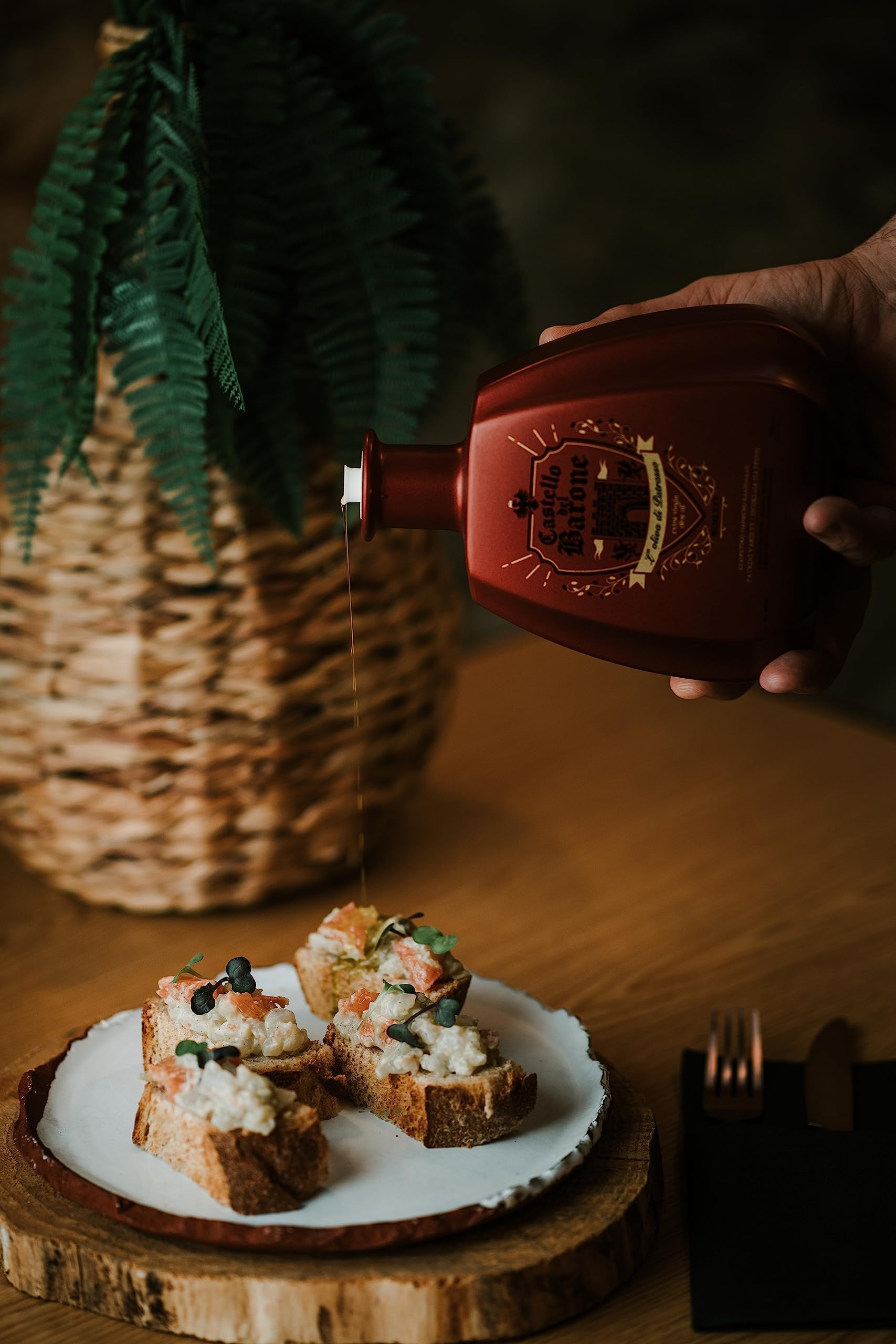 Ranis Castello del Barone oliwa z oliwek Extra Virgin o intensywnym aromacie i rewelacyjnym smaku ze starożytnej odmiany oliwek w Achaia, Grecja, 700 ml
