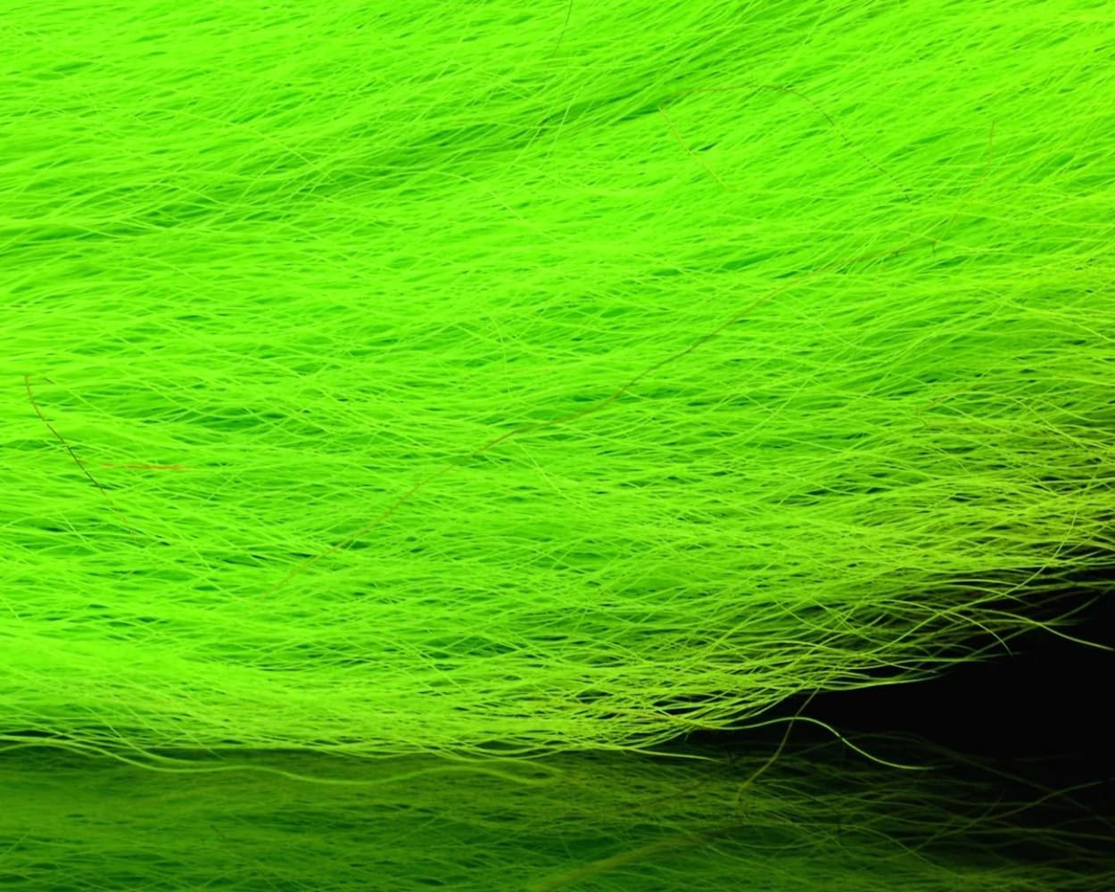 Hareline Dubbin Large Northern Bucktail (lime green)