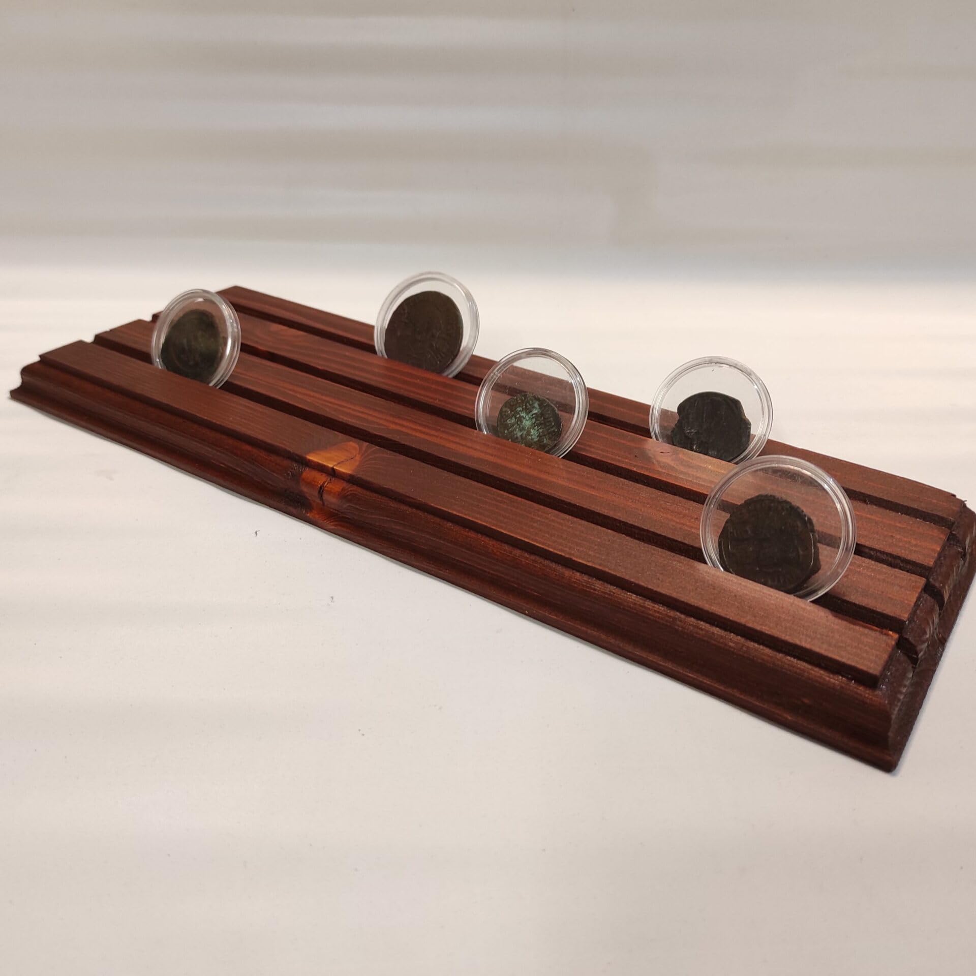 Expositor de Madera Maciza Artesanal para Monedas y Medallas, 3 Filas, Compatible con Cápsulas hasta 41 mm, Soporte de Mesa para Coleccionistas