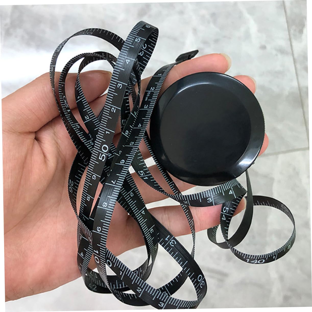 Beatifufu 1.5m Circular Plastic Measure Ruler Retractable Tape Measure Simple Operation Compact and Portable