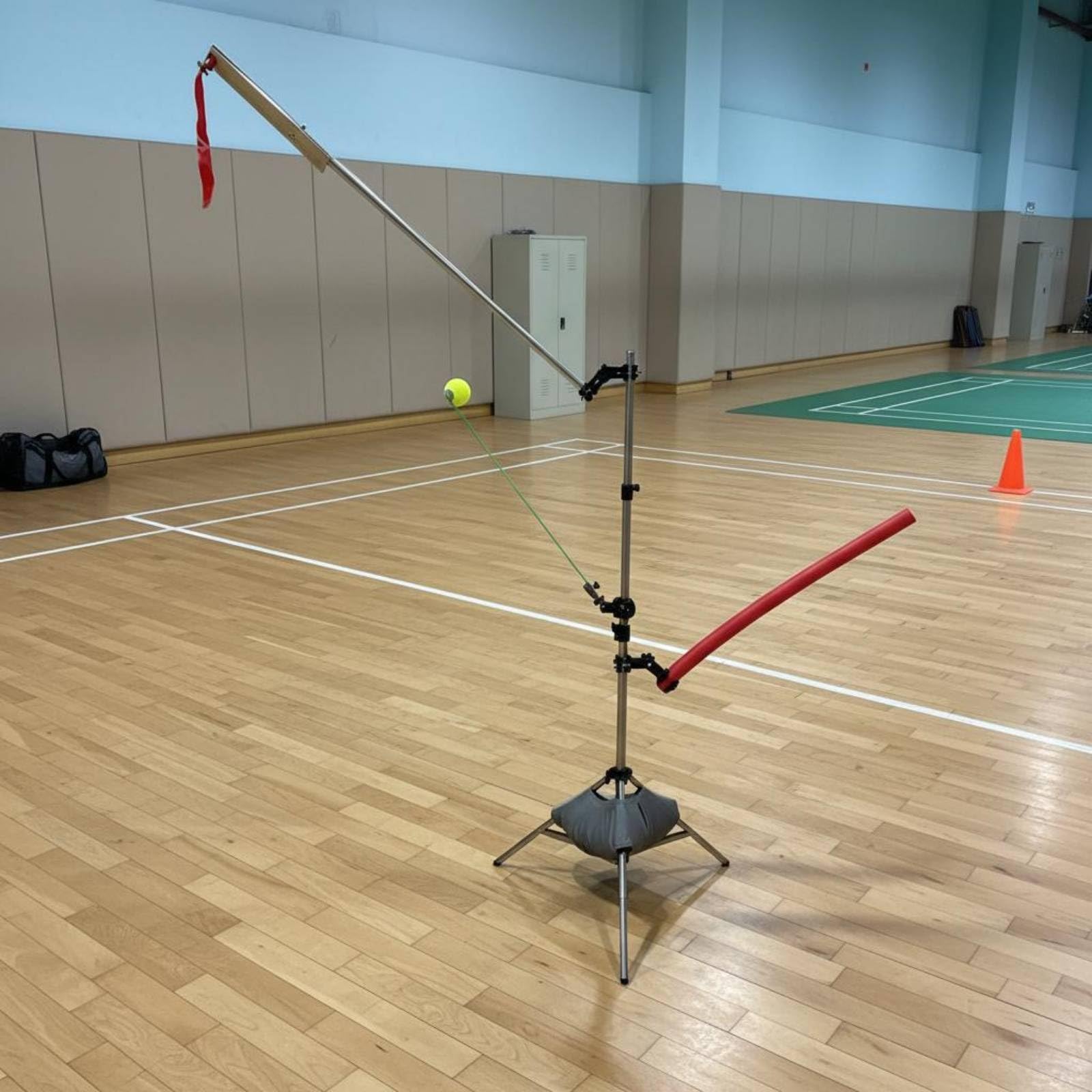Lanciatore Automatico di Volani Badminton Altezze Regolabili Lanciatore di Volani Facile da Portare Attrezzatura Sportiva per Allenatori, Casa
