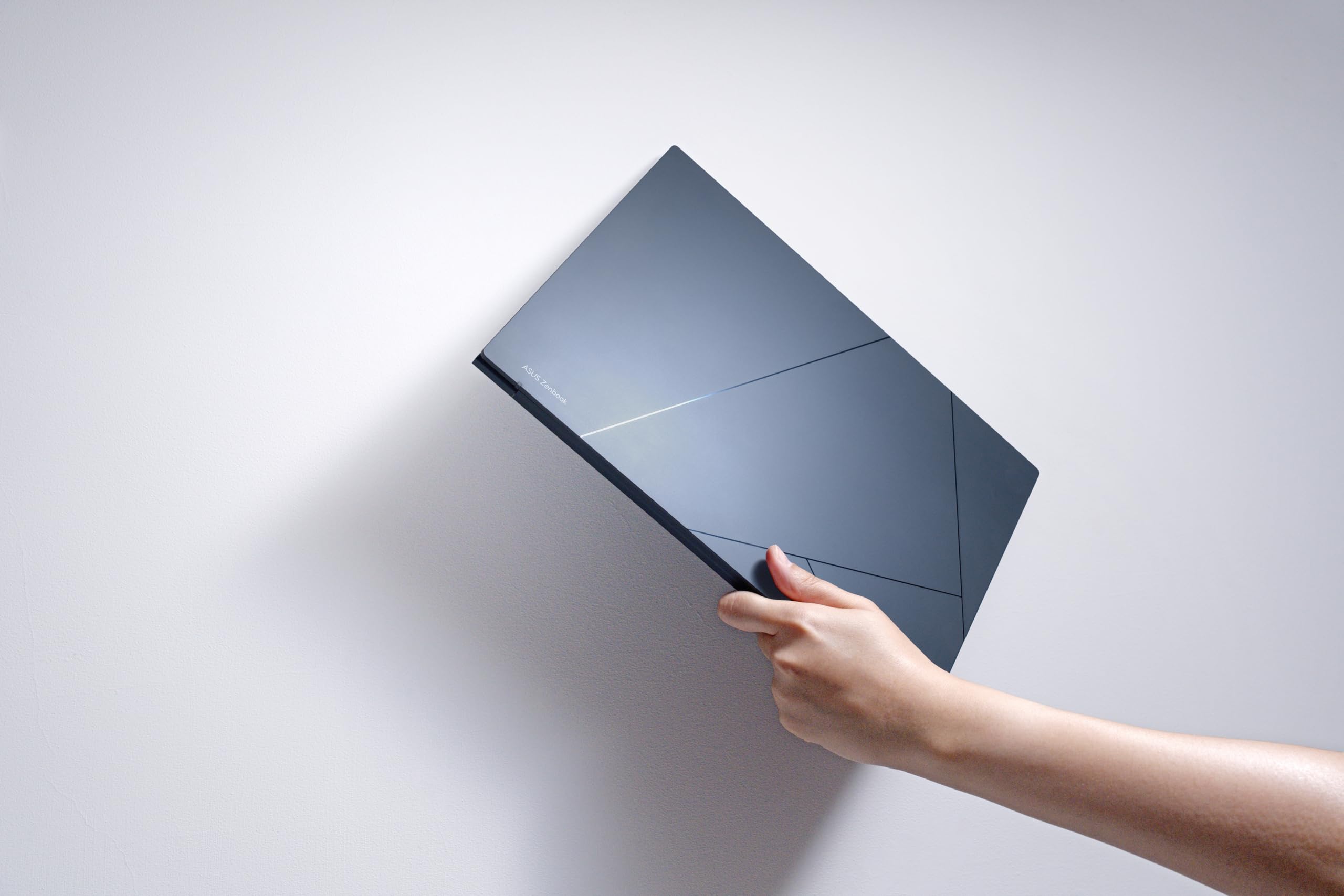 ASUS Zenbook 14 OLED Laptop | Display OLED 14,0