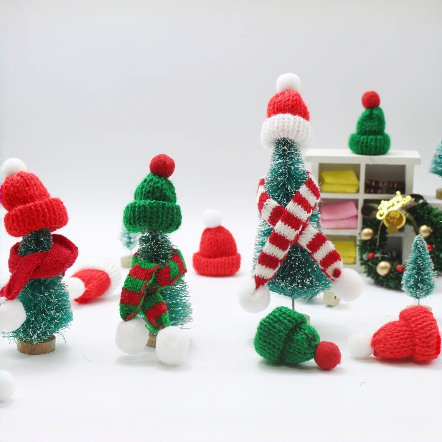 Mini Santa Hats and Christmas Scarf Set, 60Pcs Mini Hats for Crafts, Christmas Decorations for Tree Ornaments, DIY Arts and Crafts, Snowman Doll Decor (60PCS)