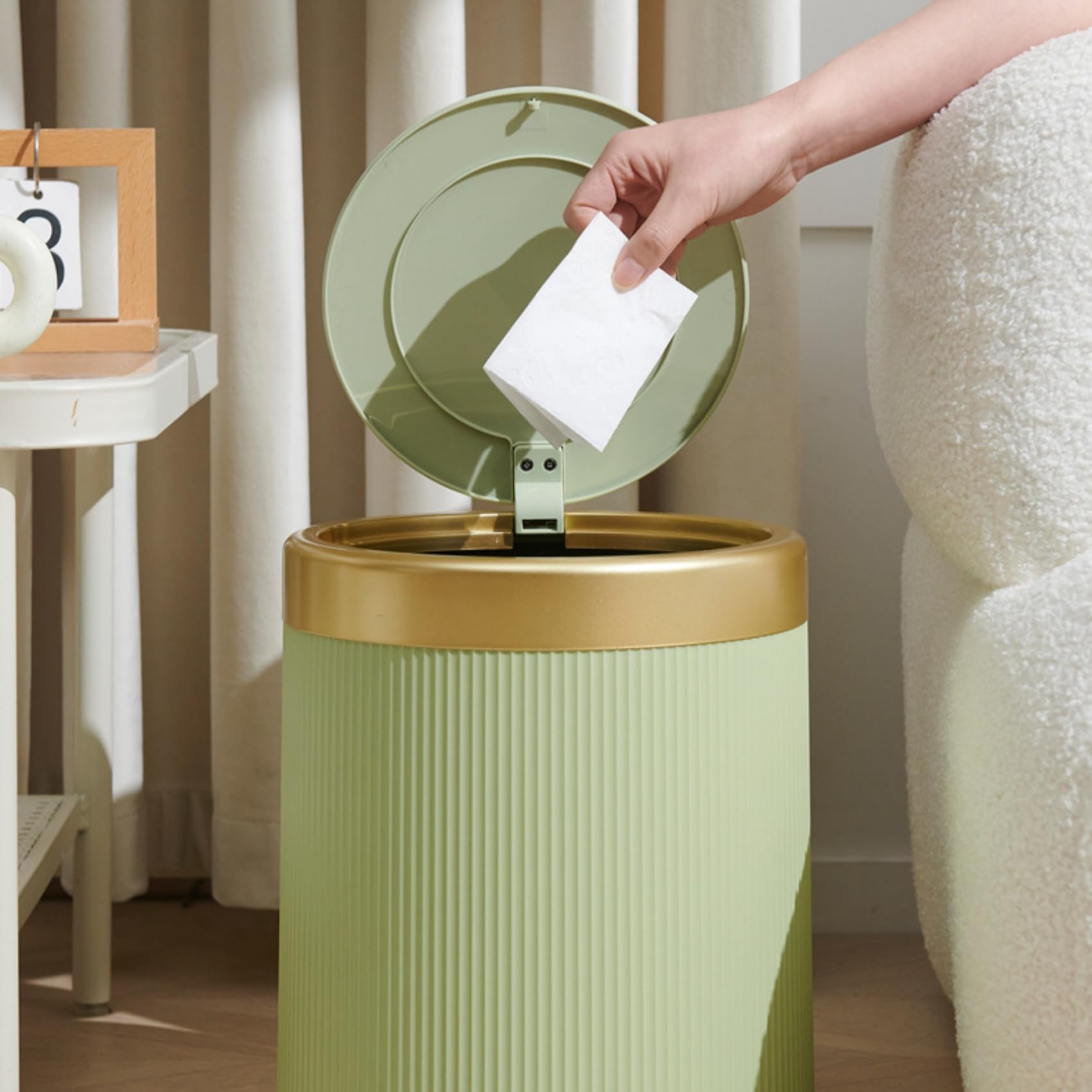 URALFA Pattumiera da bagno con sensore di movimento automatico, con coperchio, 14 litri, senza contatto, a prova di cane, piccolo cestino per la spazzatura per WC, ufficio, camera da letto (verde)