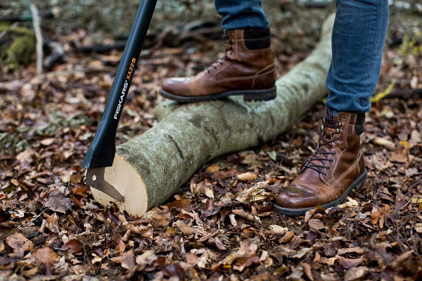 Fiskars Zappino tiratronchi, Lunghezza: 78,5 cm, Lama in acciaio temprato/Manico resistente in fibra di vetro, Fodero per trasporto e conservazione incluso, Nero/Arancione, WoodXpert, XA22, 1003623