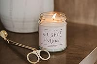 Vista 6 de Sweet Water Decor, Be Still and Know, Vela de cera de soja perfumada con sal marina, jazmín, crema y madera para el hogar, velas cristianas