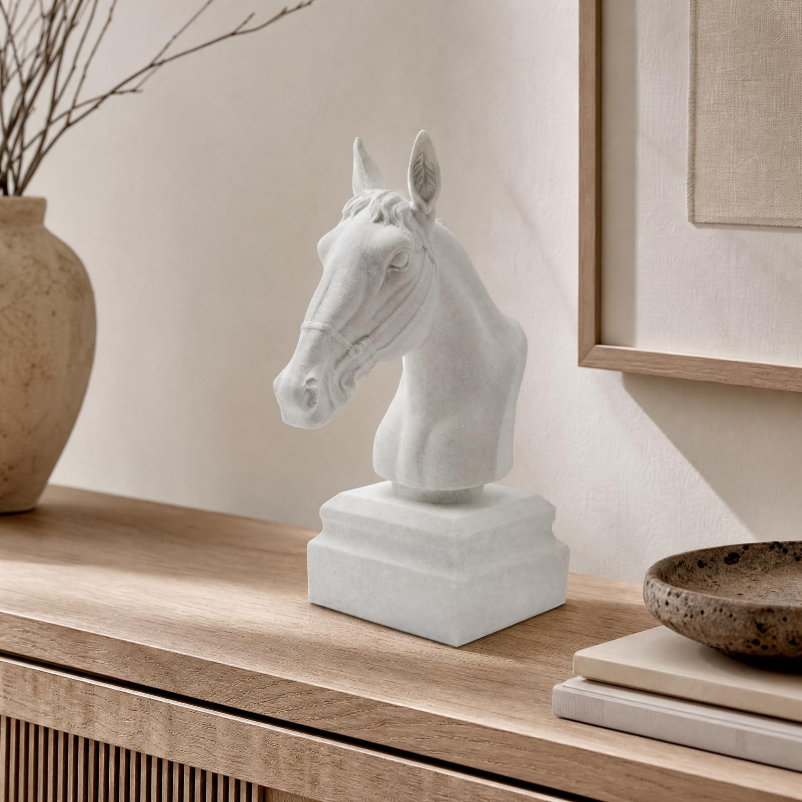 KESOTO Scultura di Testa Equestre Stilizzata Finitura Bianca Statua Decorativa a Testa Equina Artigianale Oggetto Decorativo ngresso, Mensola