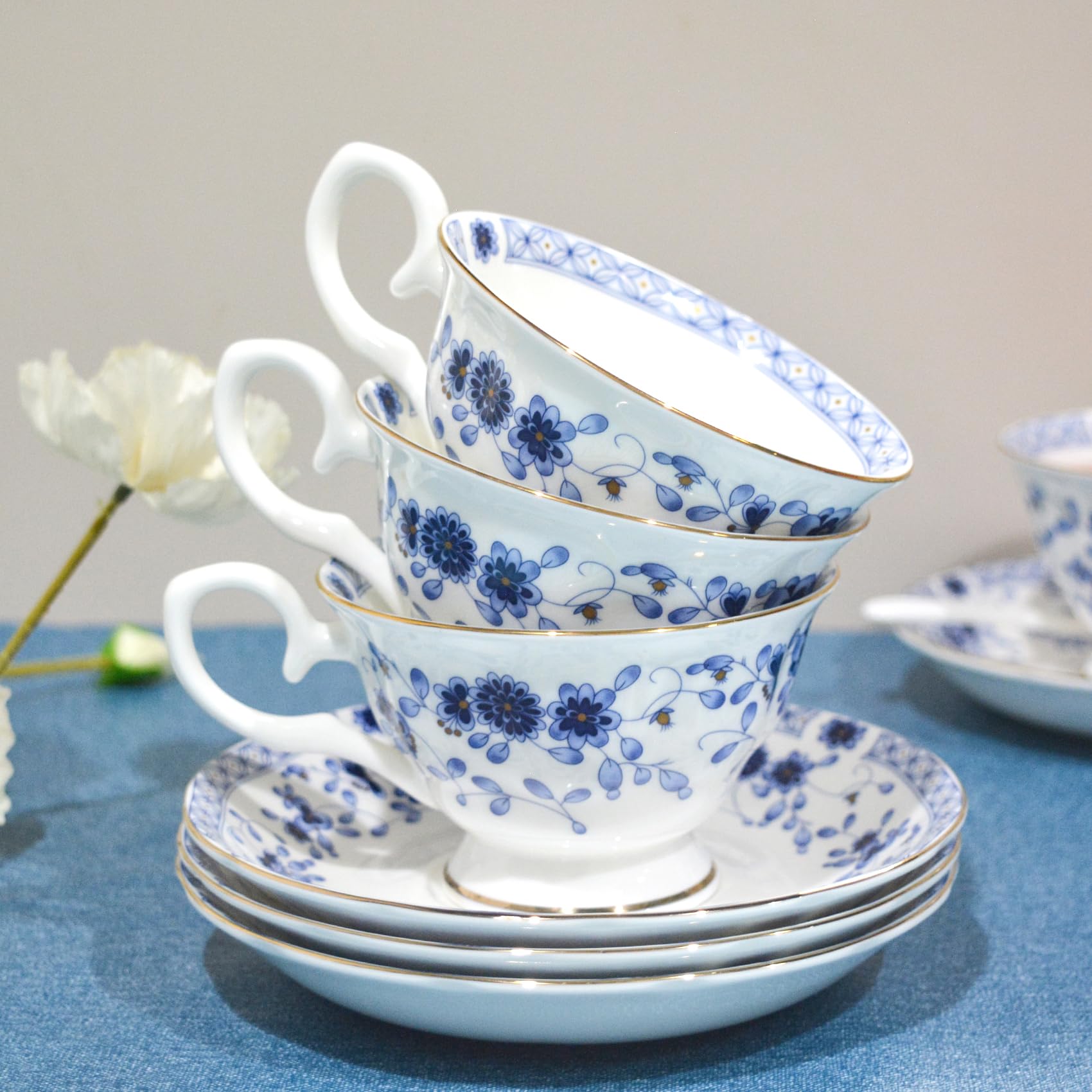 Bone China zestaw do herbaty, 21-częściowy porcelanowy zestaw do herbaty dla dorosłych, filiżanki do herbaty i spodki dla 6 osób, z czajnikiem, łyżkami, cukiernicą, dzbankiem do śmietany,