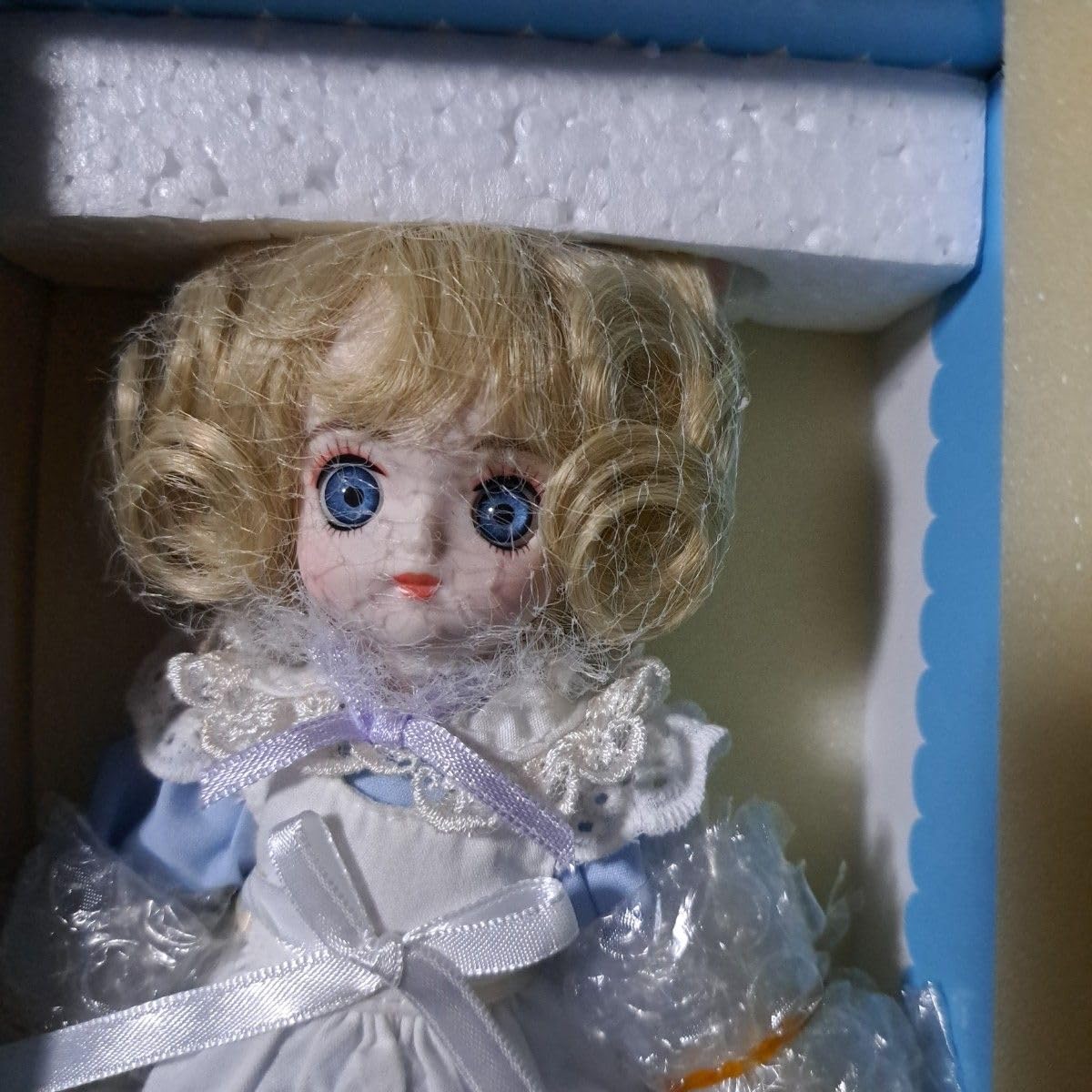 Amazon.co.jp: 綿の国星 ちび猫 ビスクドール 人形 ブルー : おもちゃ