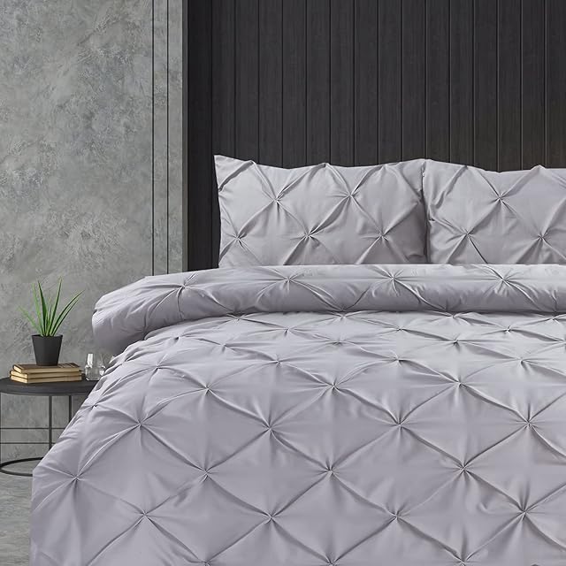 Linen Home Silver Pintuck Duvet Set Super King Pinch Pleat Soft Microfibre Bed Quilt Cover with 2 Pillowcases, Easy Care Wrinkle Free Silver Bedding Set of 3 Pcs (Silver, Super King Duvet Cover Set)