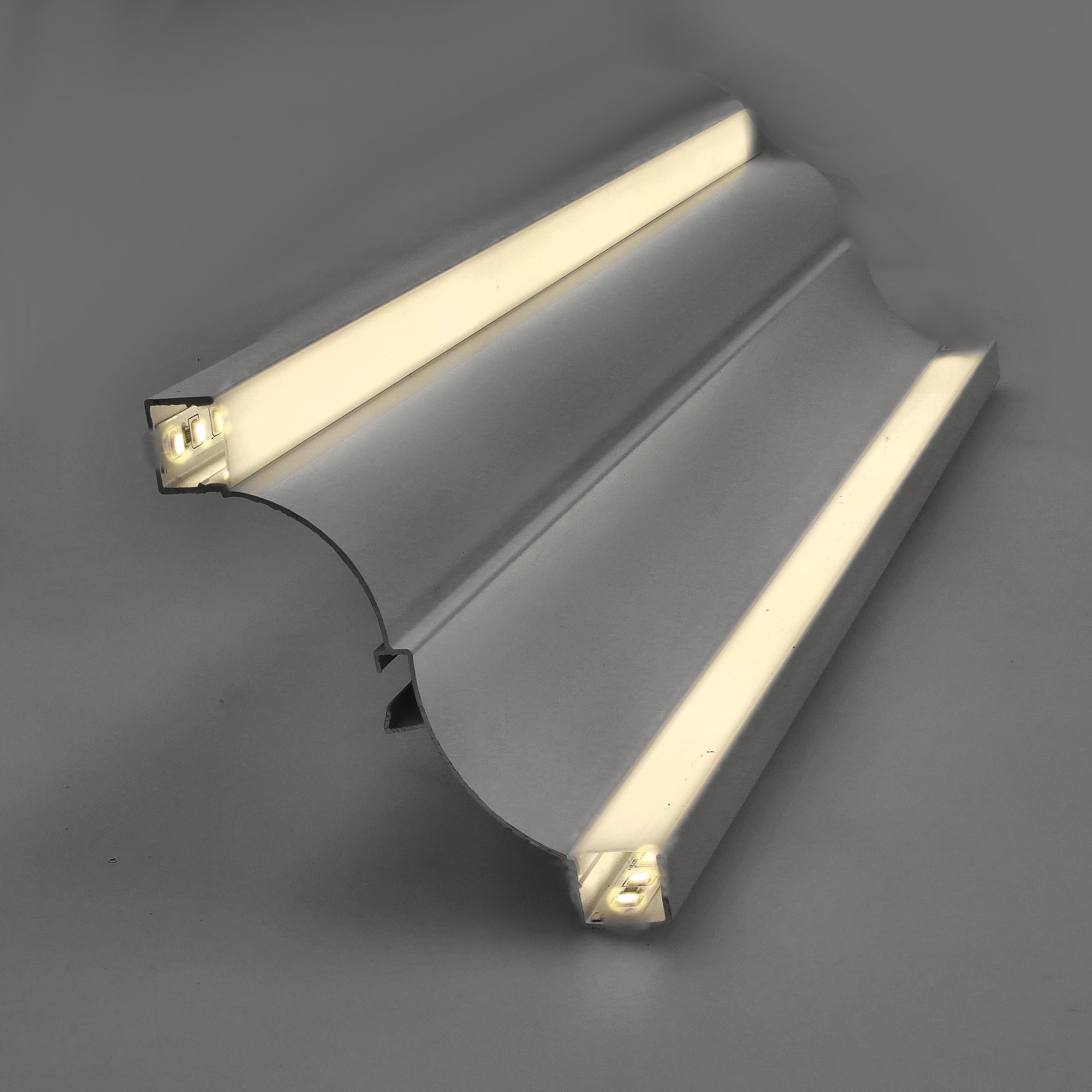 Jandei – Pack 4 Perfiles de Doble Cara para Colocación de Tiras Led en Cornisas, Longitud 1 Metro, Acabado Aluminio Blanco. Cada Perfil Incluye Dos Difusores