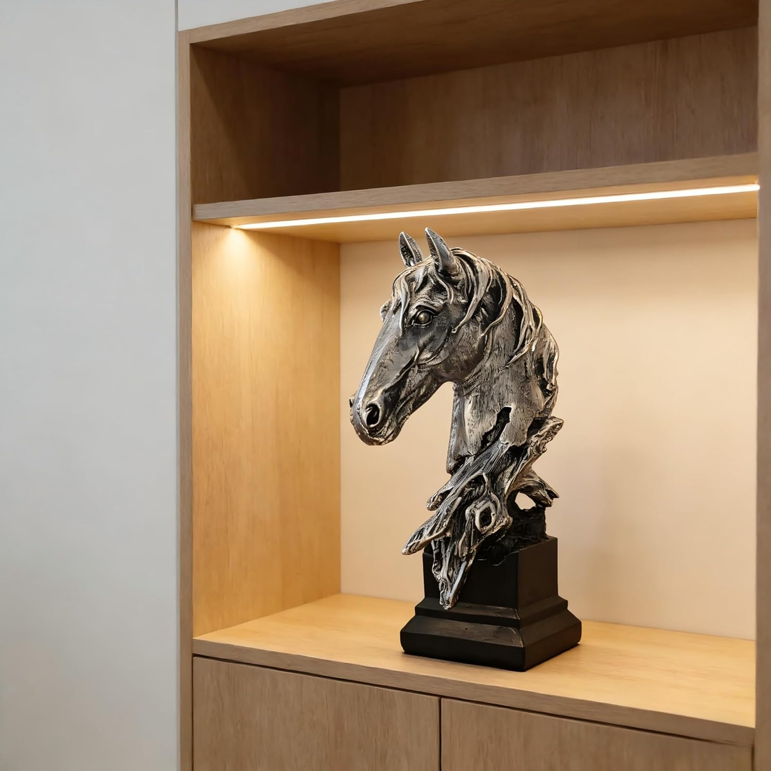 Creative Art Retro Horse Head Ornament 11.42" Resin Silver Statue Ornaments,Abstract Style Sculptures,Living Room Dining Desk Decorations,Bookshelf Decorative