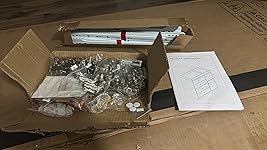 Review Image by Me encanta. La bandeja se adhiere bien y no hay forma que en bebé la saque, además los separadores son excelentes para repartirle la comida en varias partes.