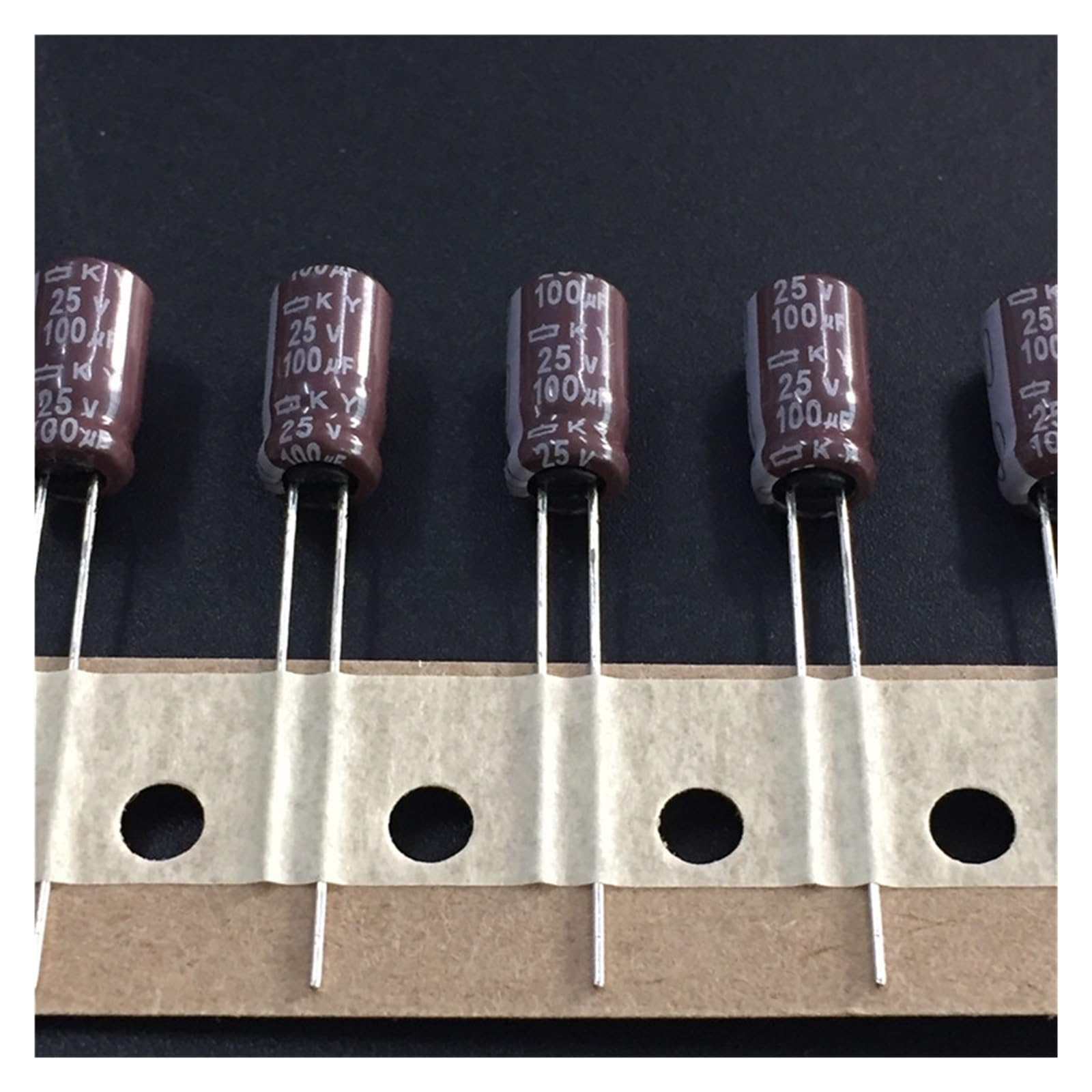 Condensateur 100uF 25V pour réparation électronique de carte mère et circuit imprimé, x10