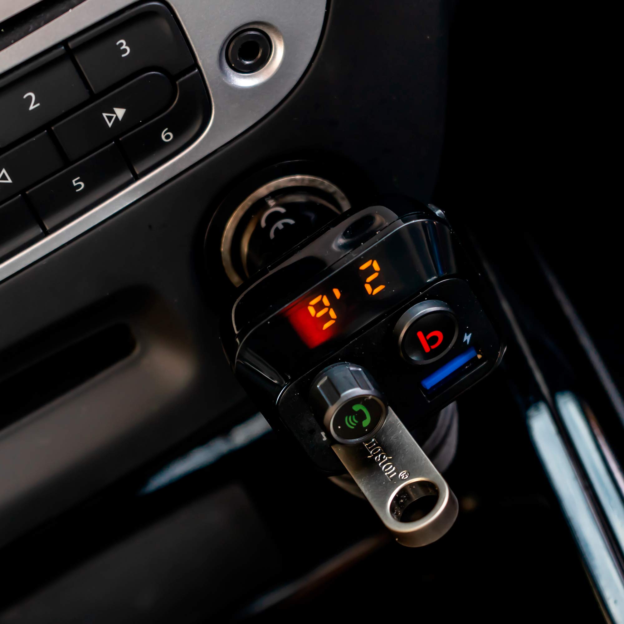 Modulator FM PNI Valentine F250 Bluetooth 5.0, odtwarzacz MP3, nadajnik FM, gniazdo Micro SD, podwójne złącze USB, szybkie ładowanie urządzeń mobilnych, przycisk Super Bass