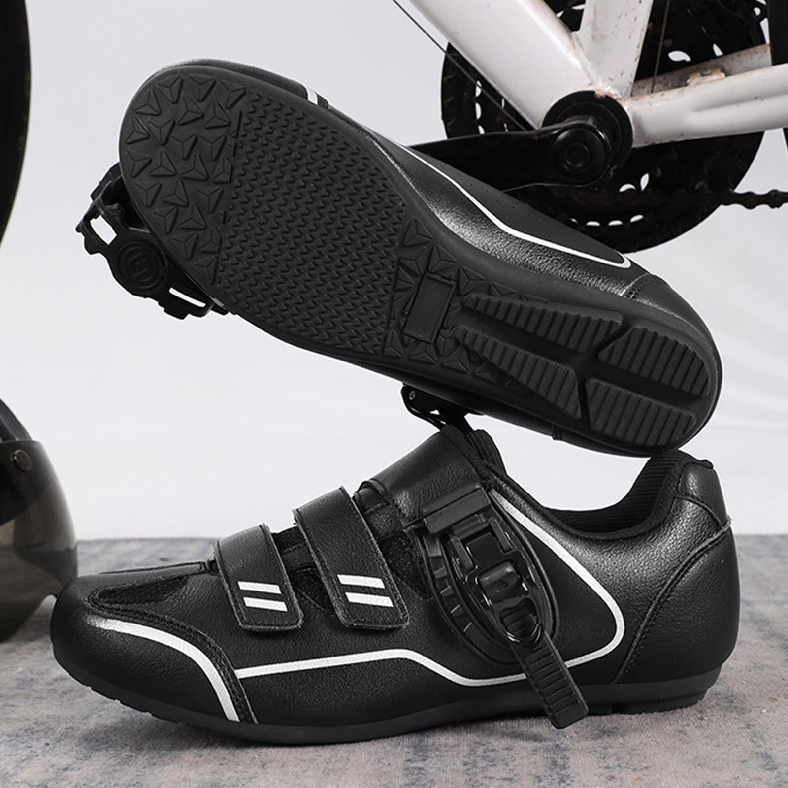 Surwin Chaussure VTT Homme Antidérapant, Chaussures de Cyclisme Plat Confortable Respirant, Chaussure VTT Sneakers Femme Serrage Réglable, Accessoires Sport Extérieur Intérieur