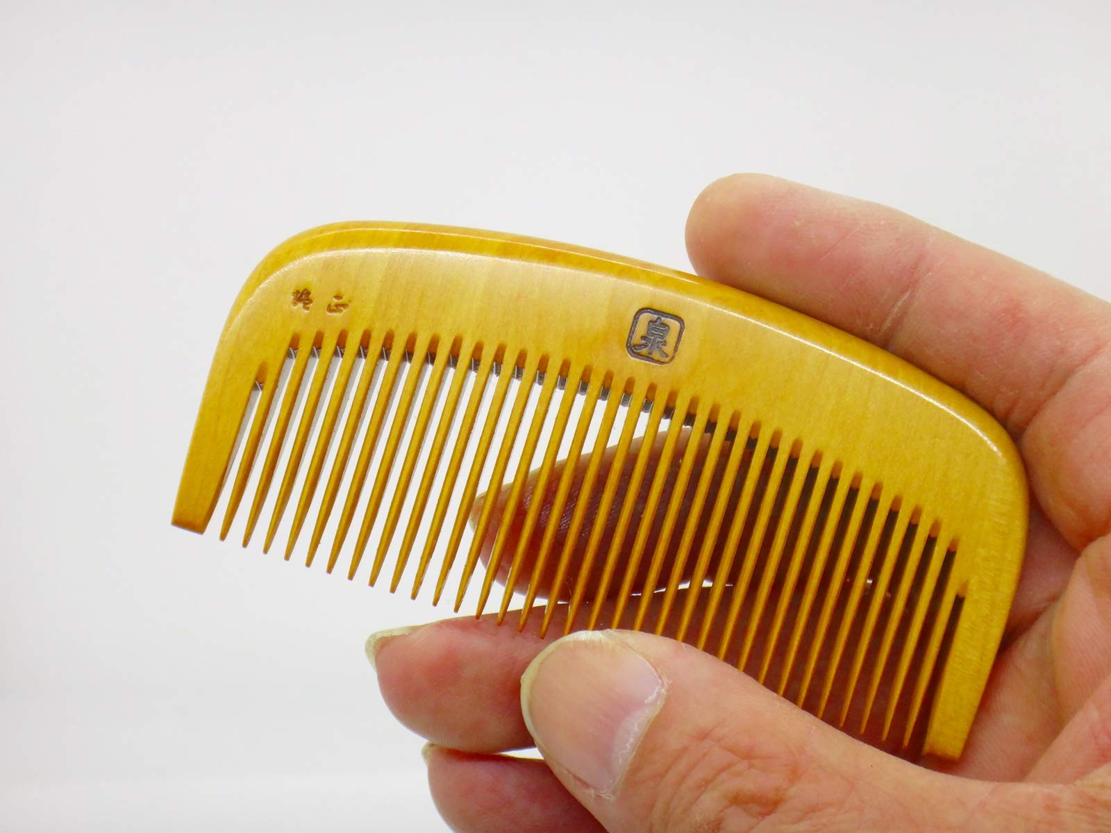 Amazon | 本つげ櫛 解櫛3寸～和柄（赤系）ケース付 | くしのみせ泉