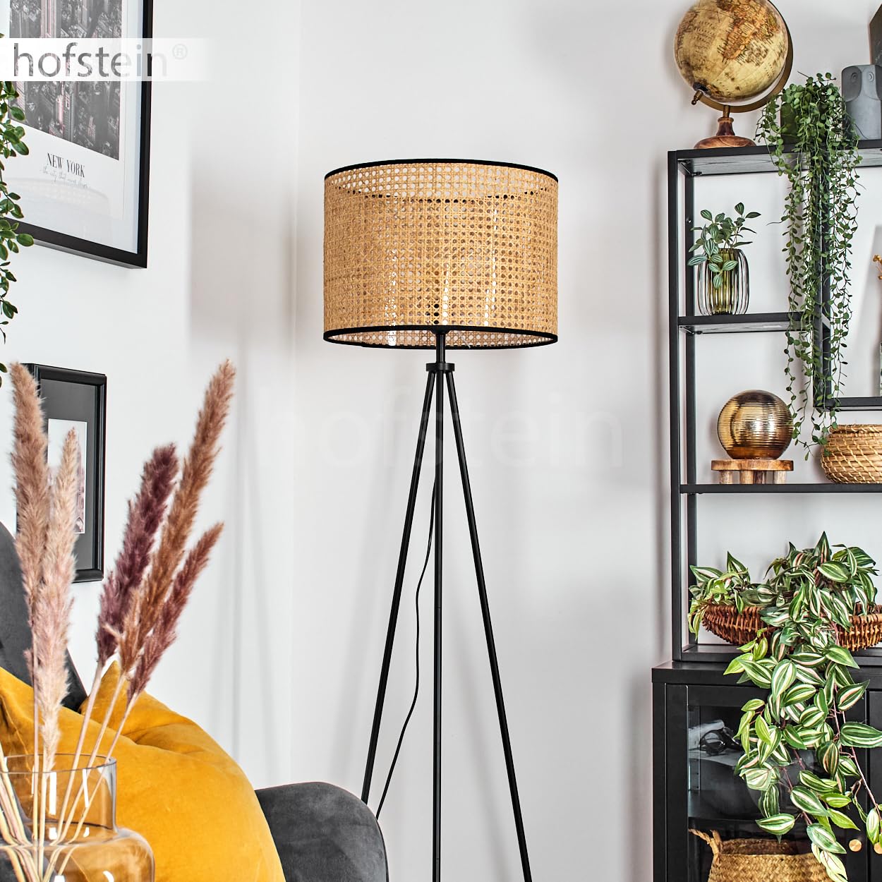 Lampadaire Ramila, en bois/osier viennois/rotin de couleur naturelle/noir, lampe de style scandinave avec abat-jour rond (Ø 40 cm) et interrupteur au pied, hauteur 155 cm, 1x E27, sans ampoule