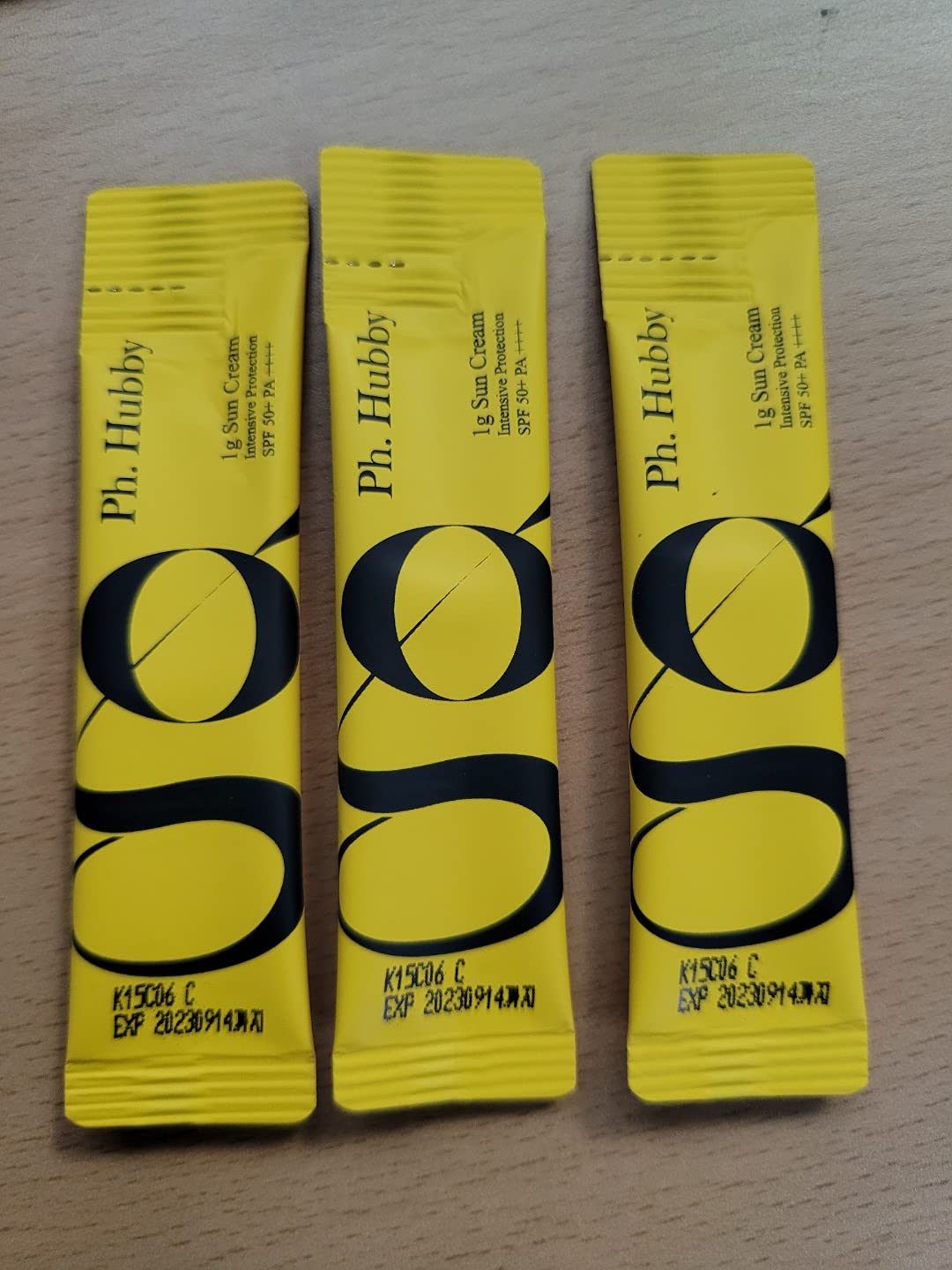 3CE BLUR WATER TINT(4.6g) soft lip with less smear with a blurry finish (#SPOT PLAYER) with sun cream(1ml*3ea)