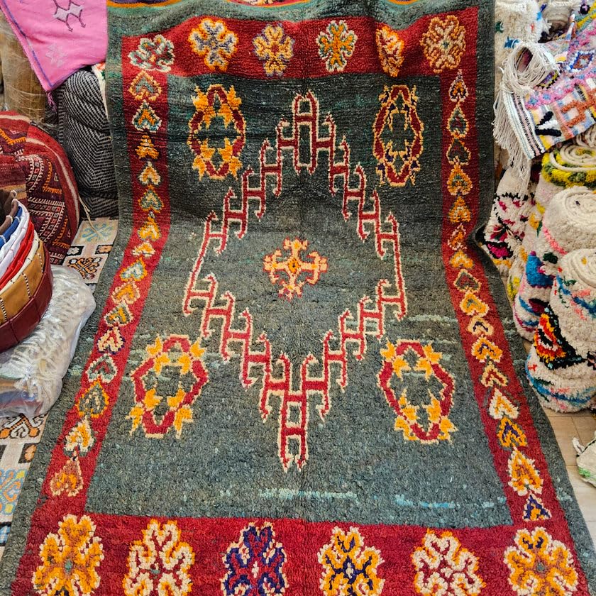 Générique Tifinagh Shop - Tapis Berbère Boujaad Authentique du Maroc - Fait Main en Laine – 280 x 167 cm – Tapis Marocain Artisanal