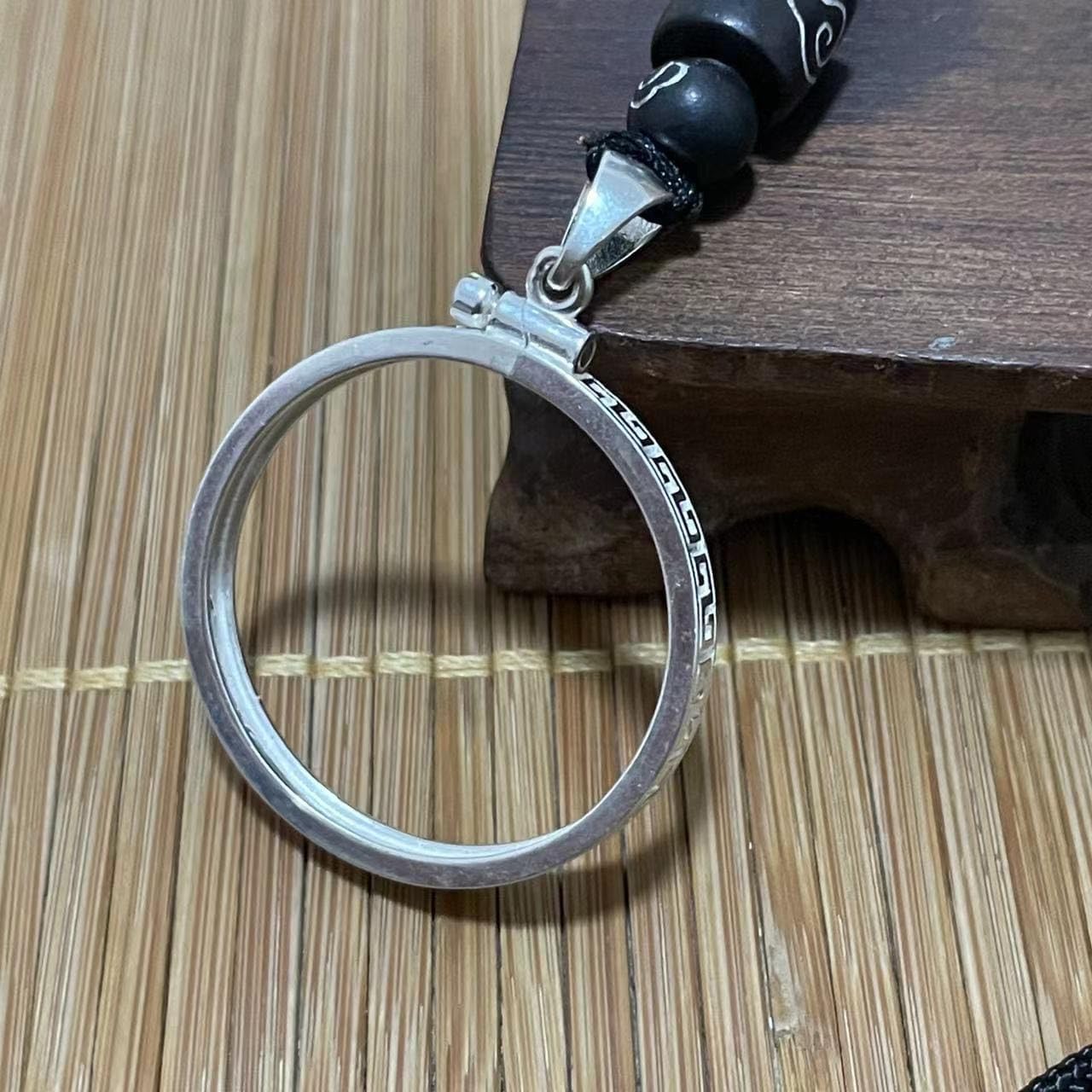 Sterling Silver 5 Cent/Buffalo Nickel Border Screw Top Coin Border is suitable for 21.22mm diameter 2mm thickness, Coins Not Included - Image 6