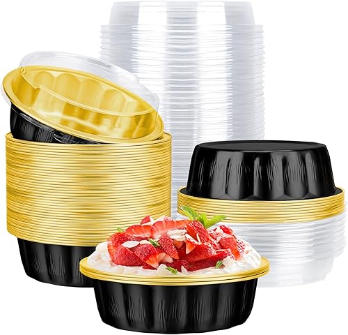 EUSOAR Moldes desechables con tapas, color oro negro, paquete de 50 moldes de papel de aluminio de 14.2 onzas con tapas, moldes desechables para