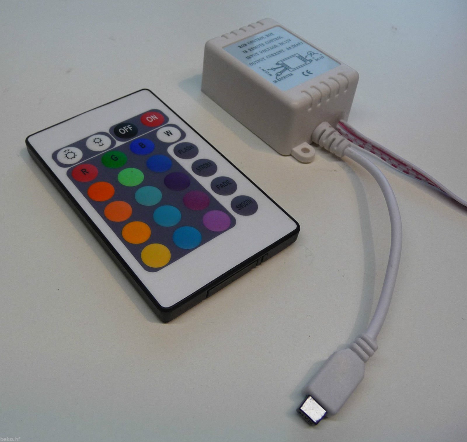 Lampada RGB a LED per bordi di vetro Illuminazione per ripiani in vetro Lampade per vetrine Clip Vetro, selezione: SET da 3 pezzi