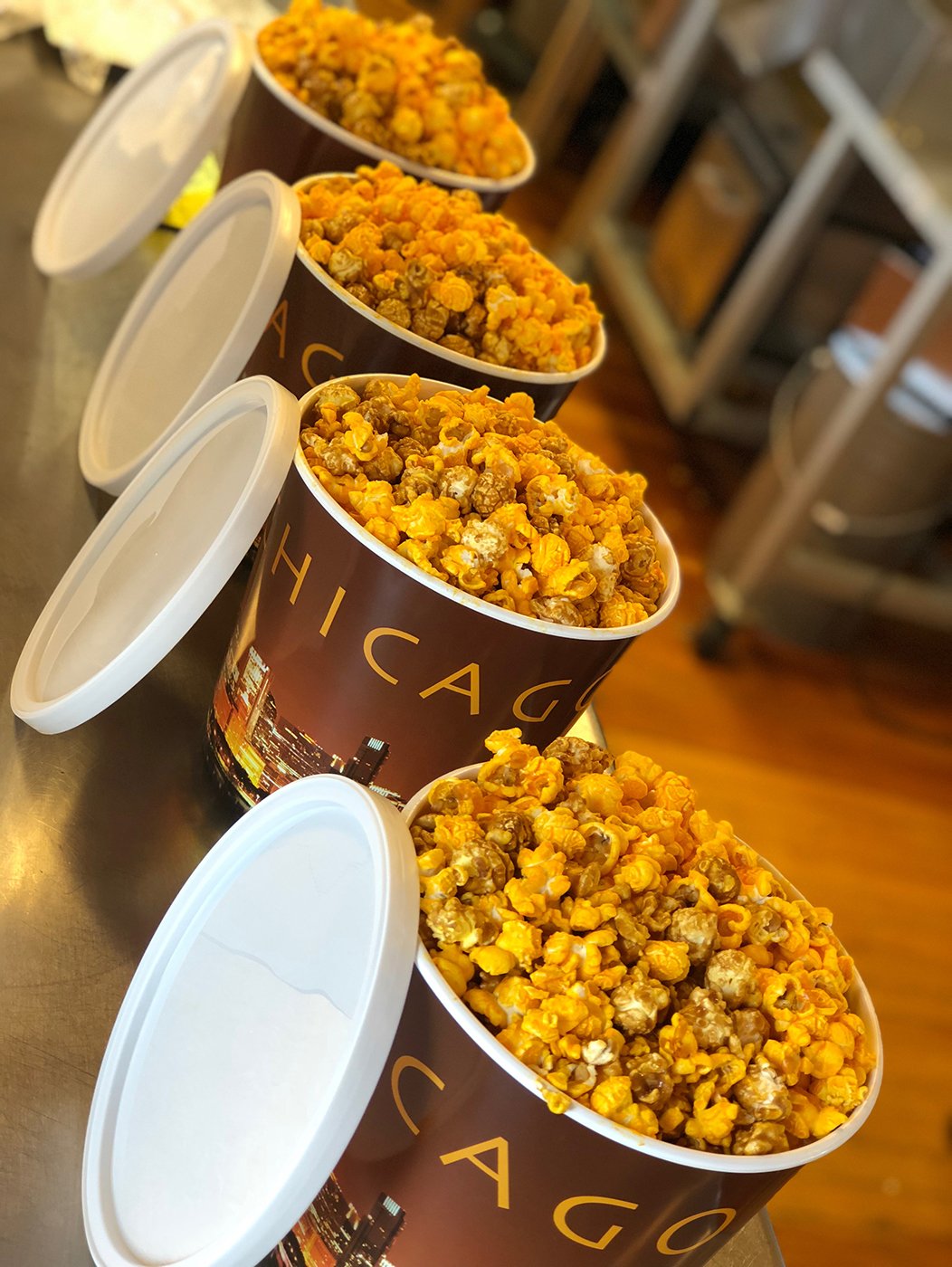 Signature Popcorn – Gourmet 1-Gallon Gold Chicago Skyline Reusable Plastic Bucket Tin, Perfect Duo (Cheddar Cheese & Caramel Popcorn Mix) - Holiday, Party & Corporate Gift