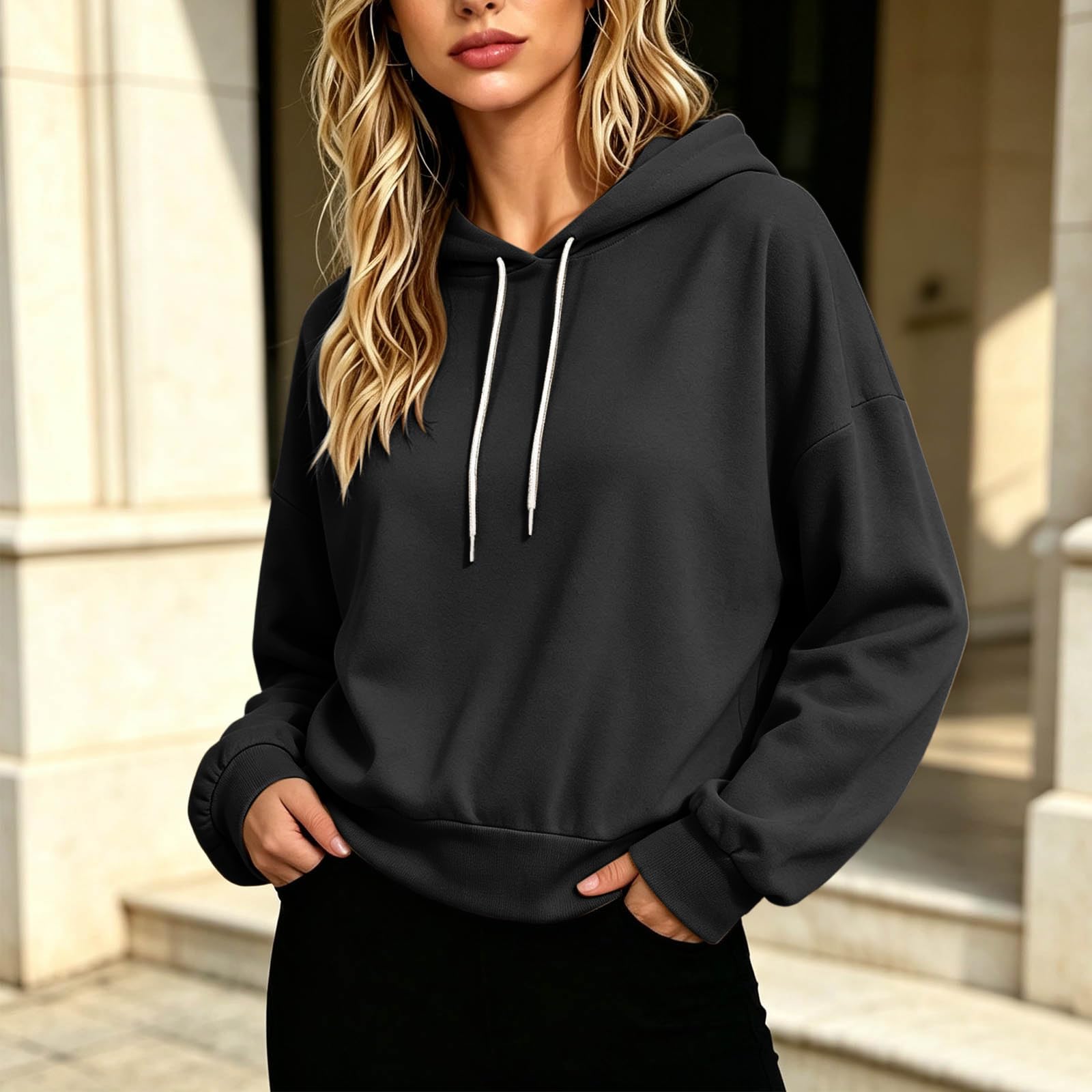 Felpa con Cappuccio Corta da Donna, Tinta Unita, Ampia, per Autunno e Inverno. Felpa Tinta Unita Donna