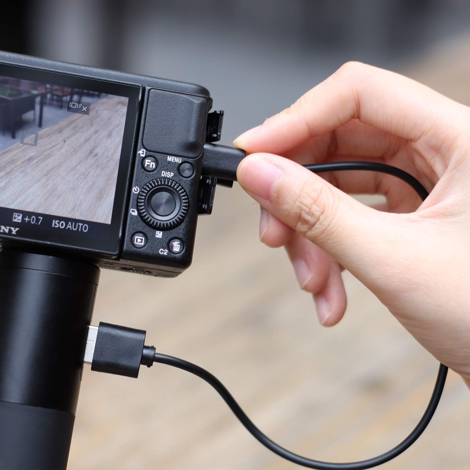 ULANZI BG-3 10000mAh Empuñadura con Batería, Batería Grip para Cámaras de Acción, Batería Externa Power Bank con Mini Trípode para Vlogging Cámara Live Streaming Filmmaking