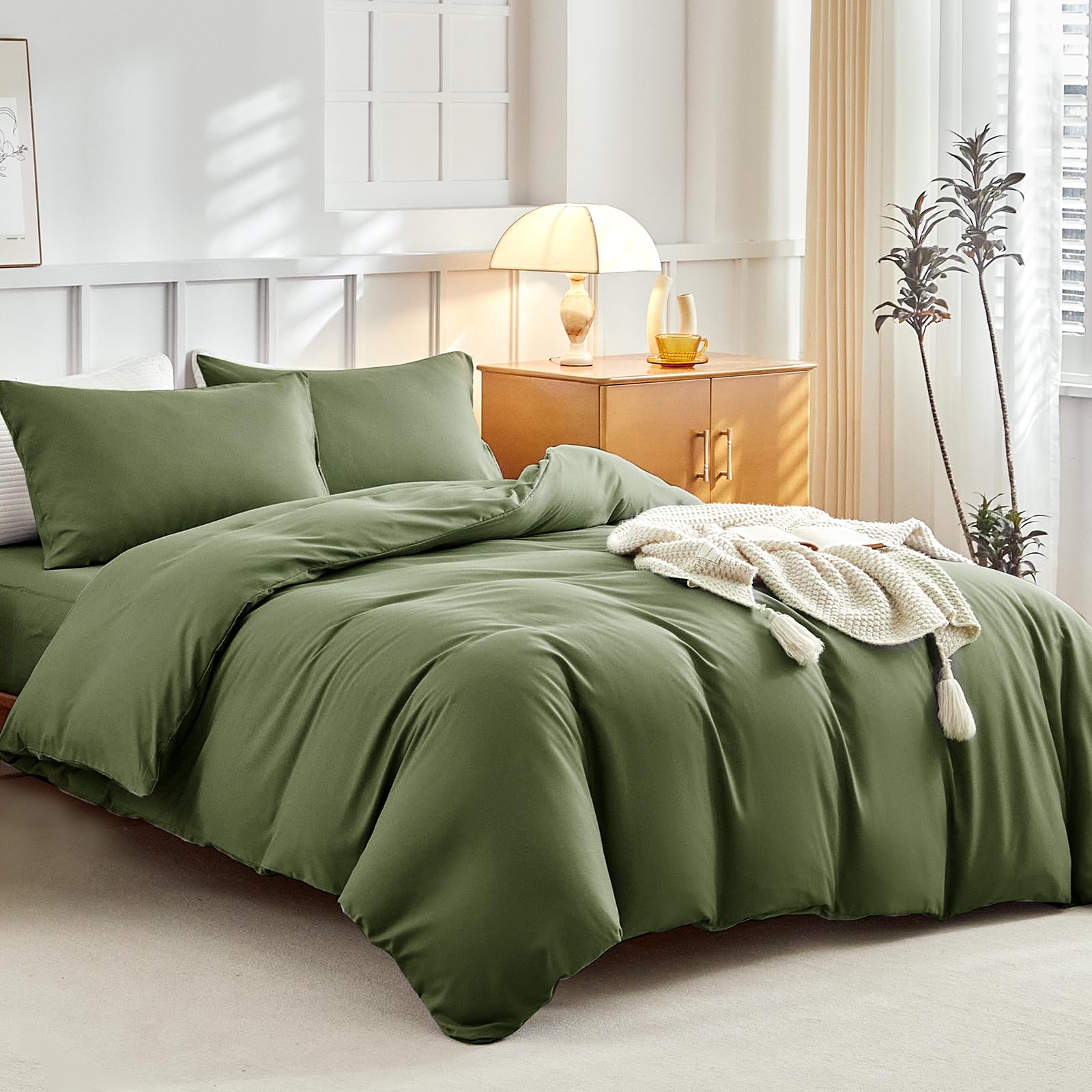 Tokokimo Double Bedding Set 4-Piece Olive Green Duvet Set including Pillowcases and Deep Fitted Sheet 40cm Mattress Depth