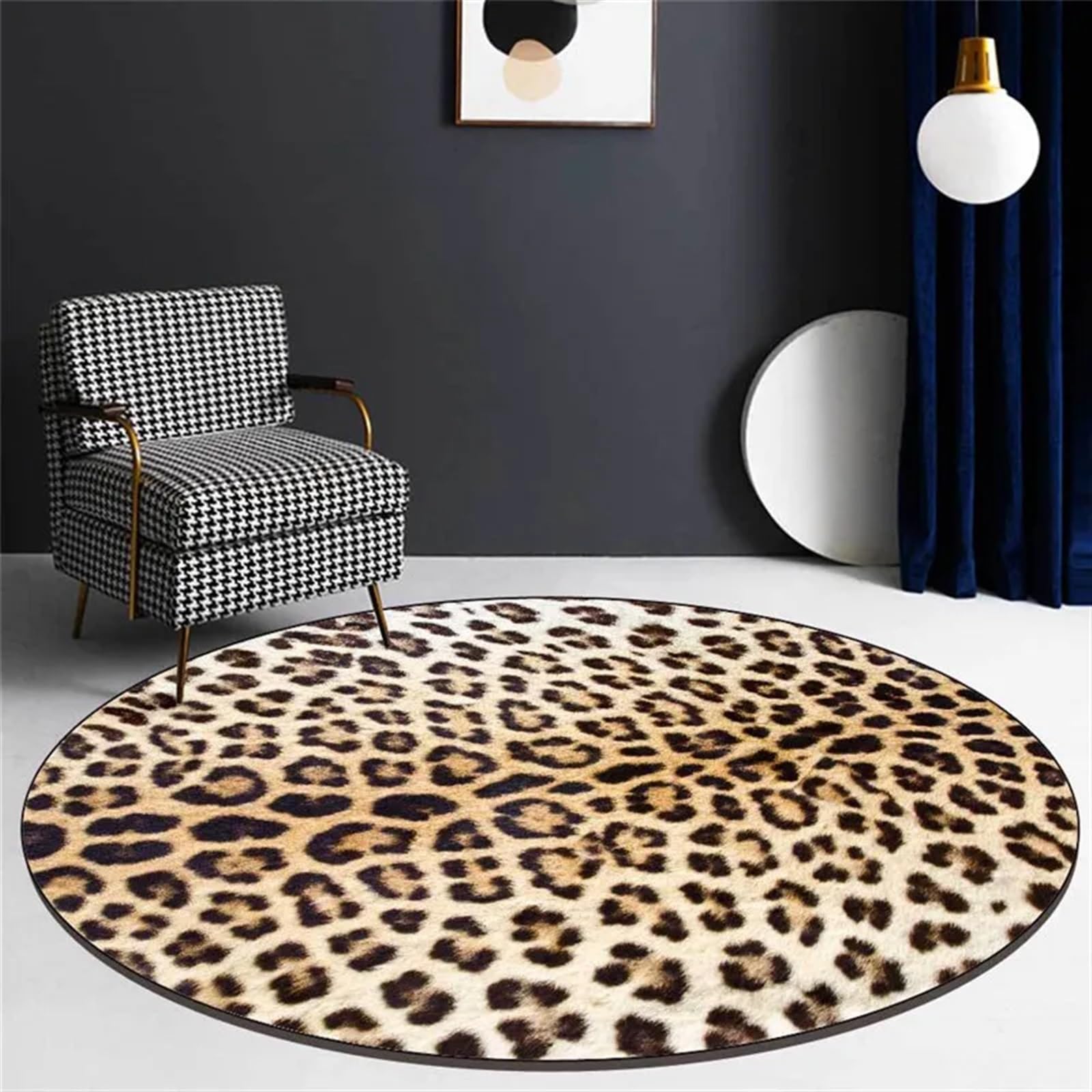 Tapis de sol rond imprimé léopard pour créer un coin lecture cosy