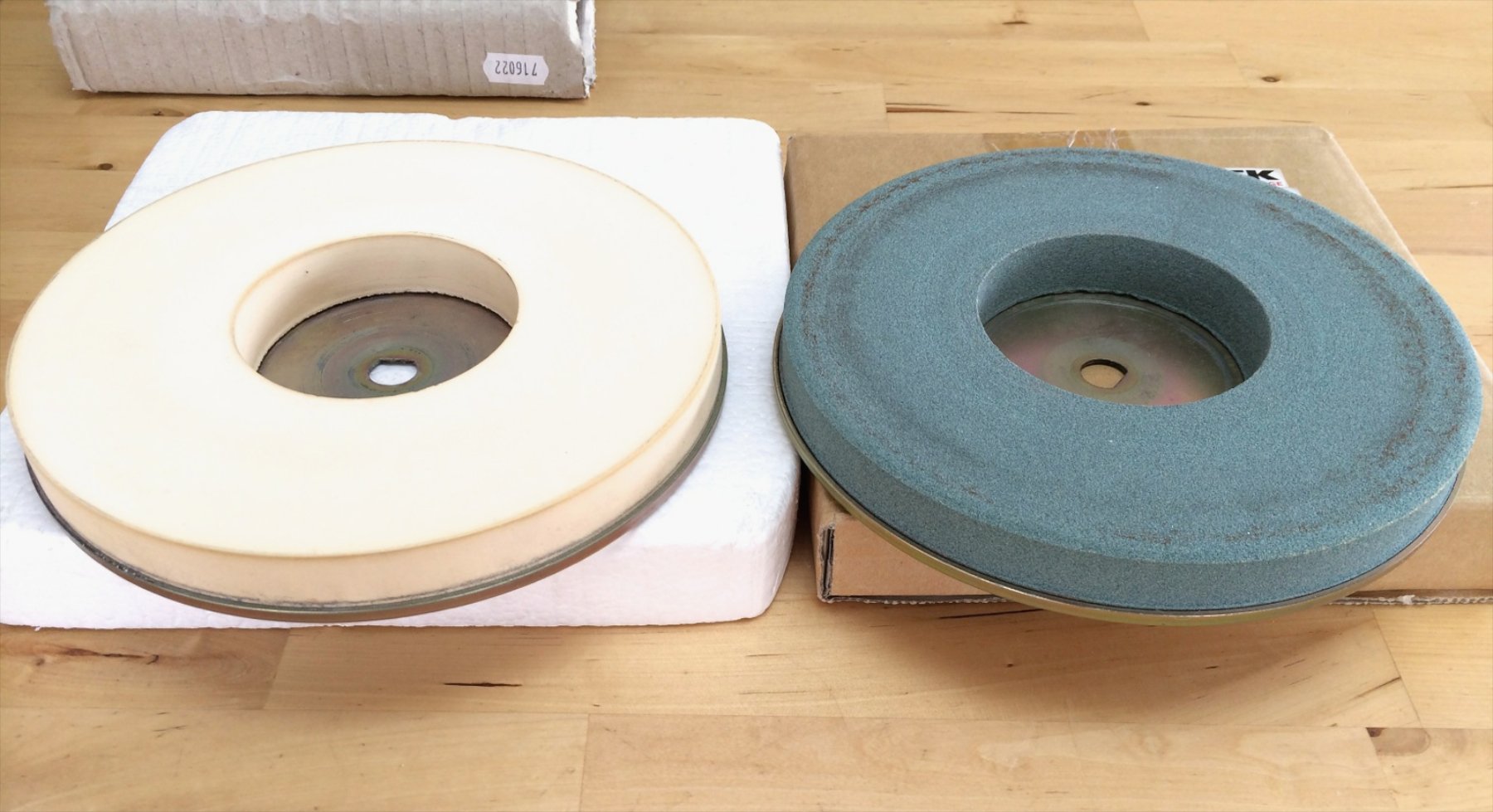 Shinko Schärfmaschine Set mit 3 Wassersteinen (Körnung 280/1000/6000) – Nass-Schleifmaschine für präzises Werkzeugschärfen – inkl. Spritzschutz & höhenverstellbarer Werkzeugstütze