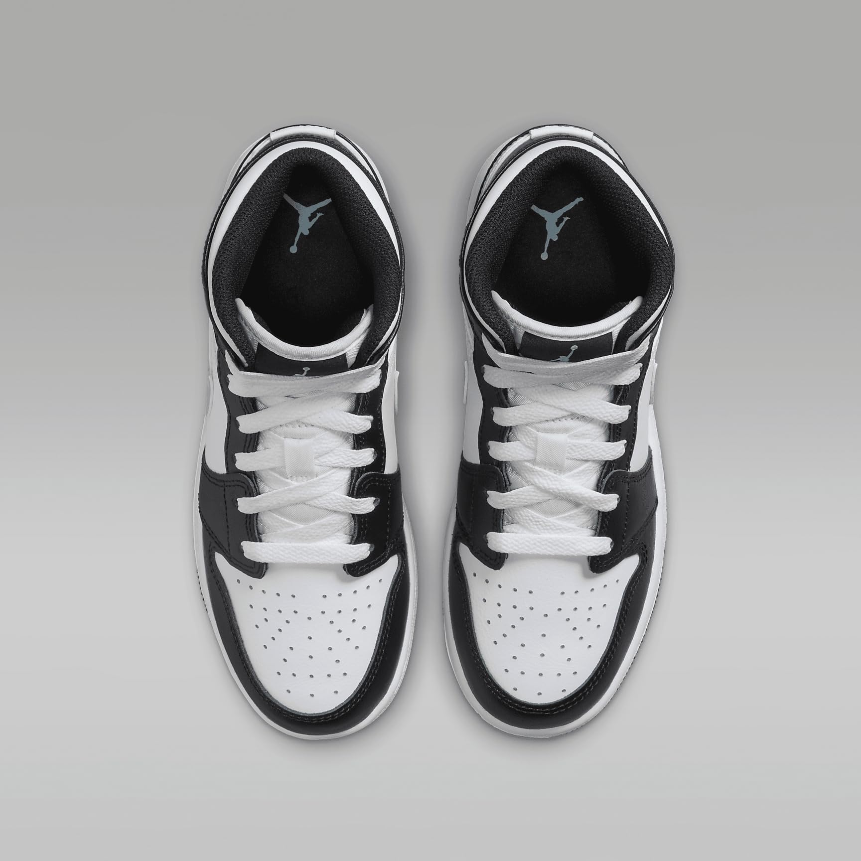 Jordan Big Kids Air 1 Mid (GS), White/Green Glow-Black, 4.5 Big Kid