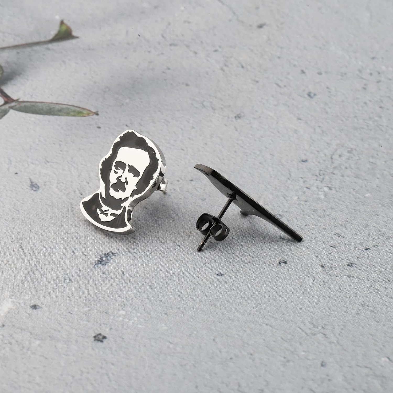 BLEOUK Novelist Earring Black Crow Earrings Cow Lover Jewelry Literary Gifts For Book Lovers