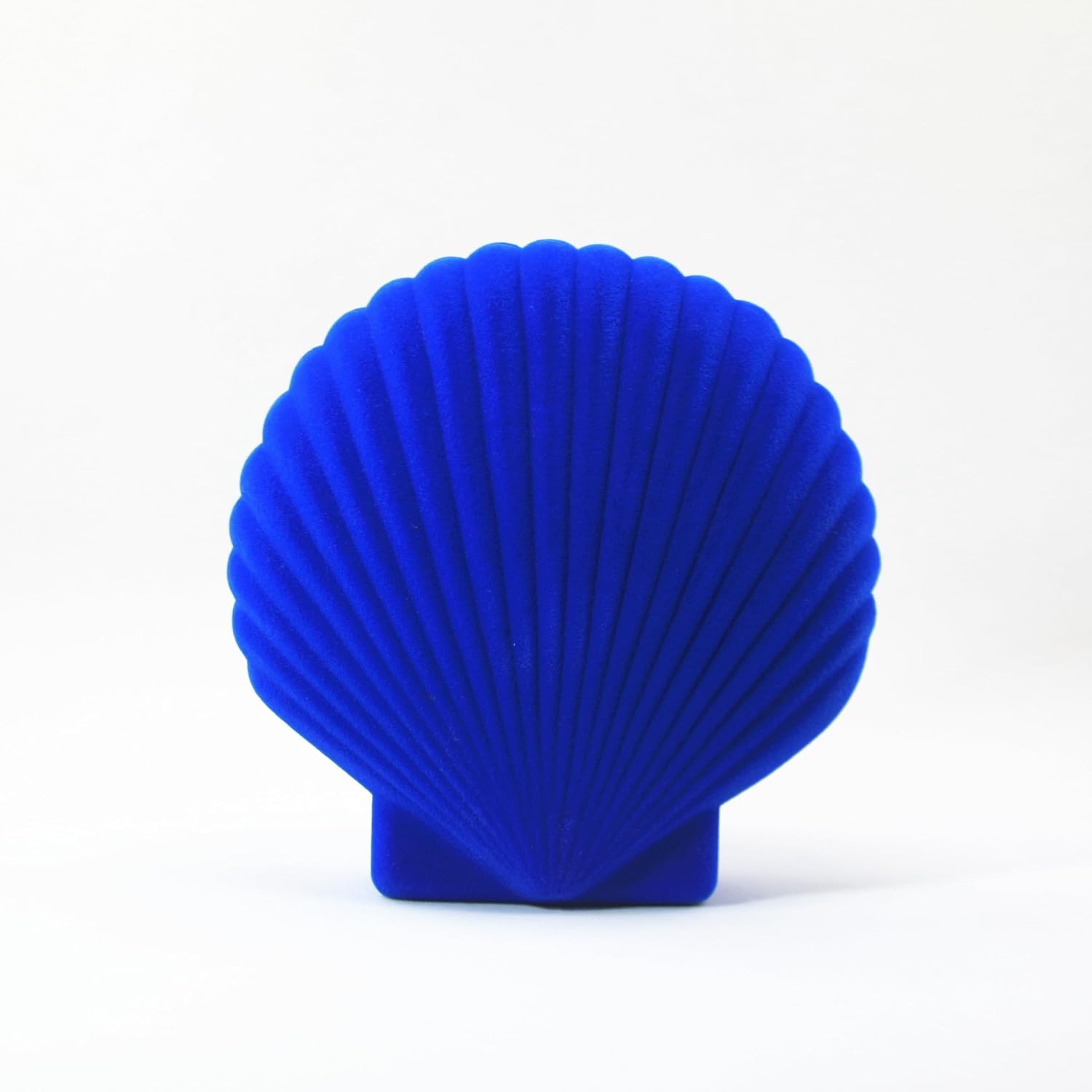 Large Velvet Seashell Jewelry Box - Premium Multi-Functional Storage Case for Rings & Earrings, Soft Velvet Texture with Scratch-Proof Lining, Stylish Surprise Gift for Jewelry Lovers