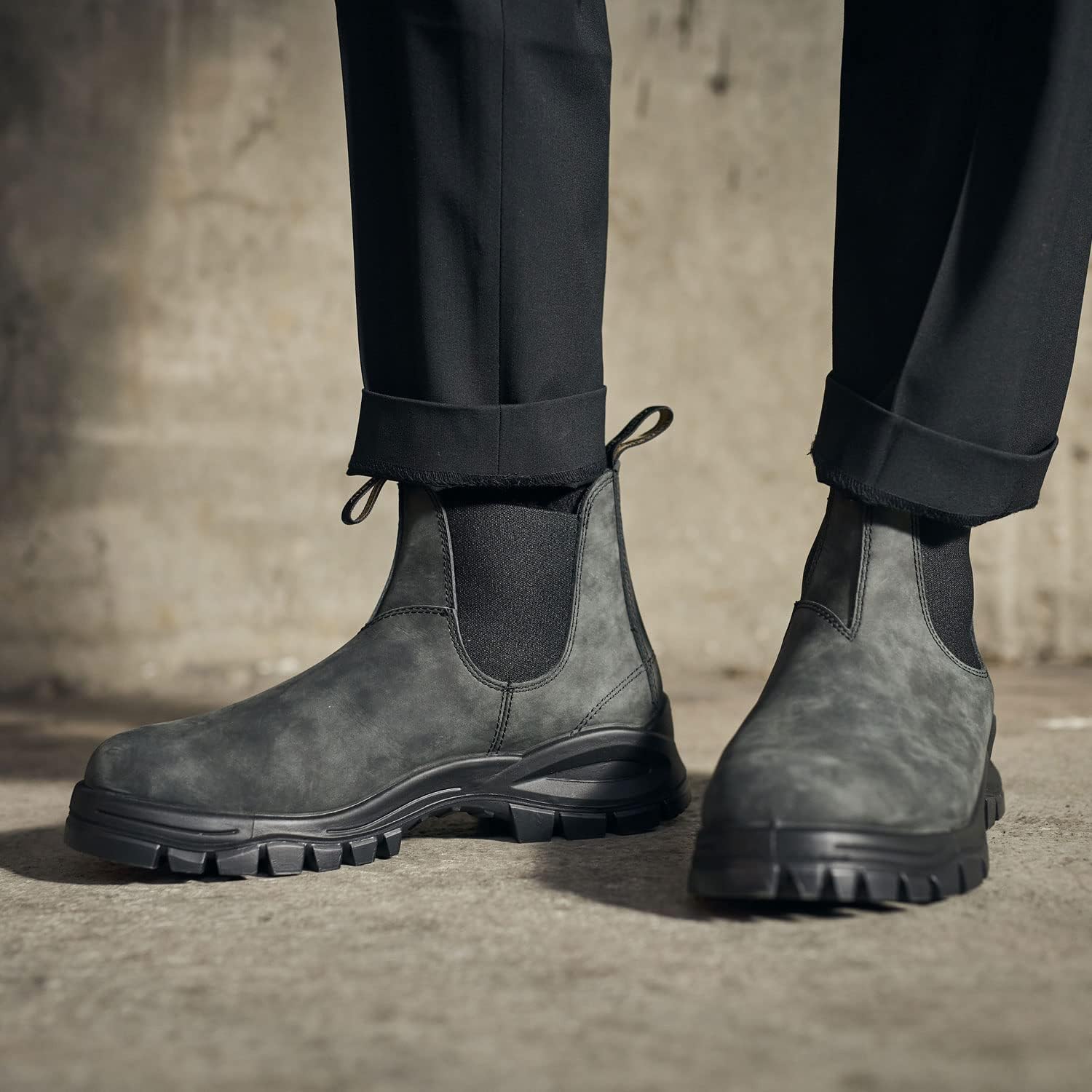 Blundstone Lug Chelsea Boots for Men & Women