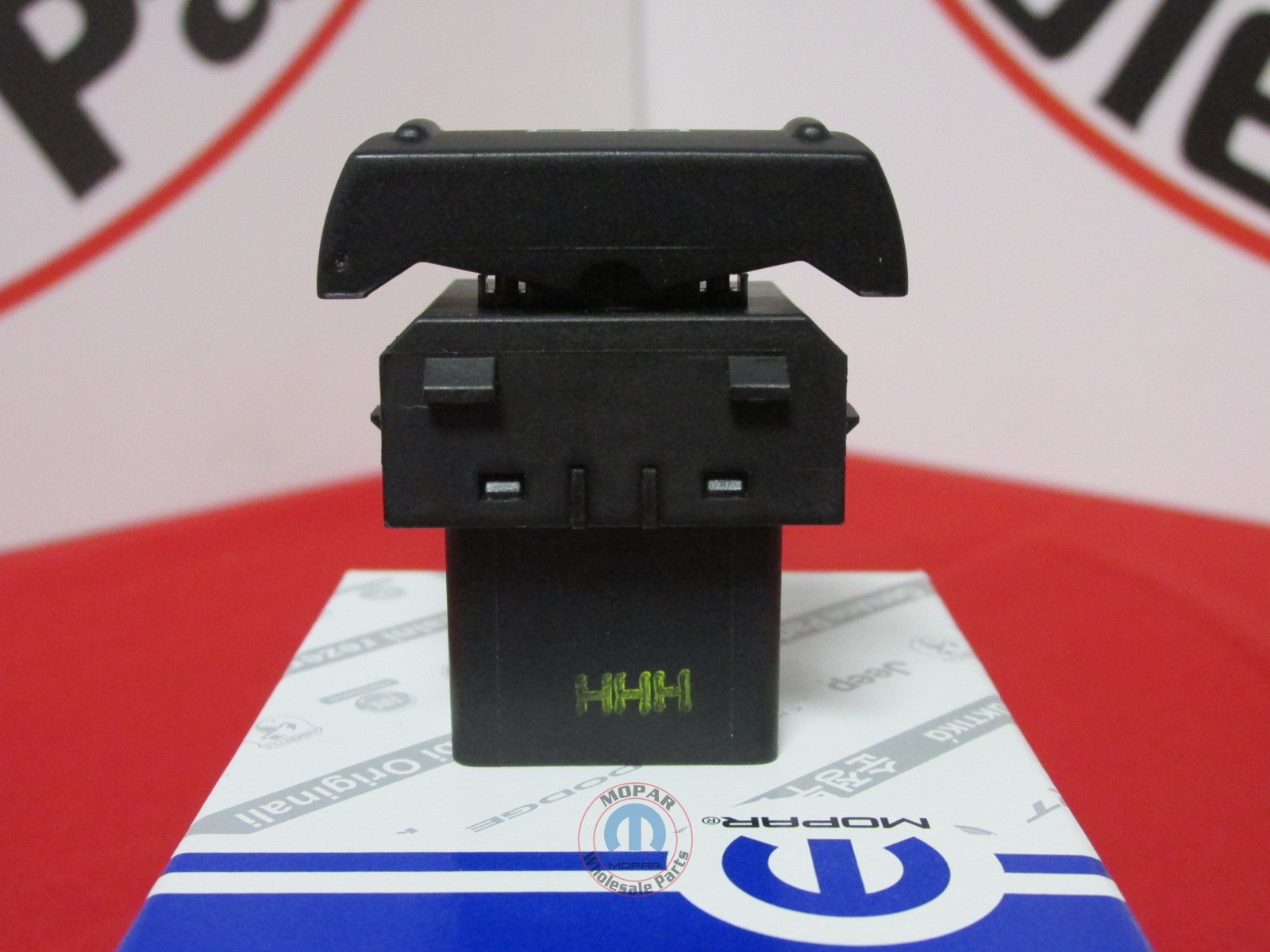 Buy Uno Minda Tata Safari Rear Power Window Switch Right Sub - Foto 5