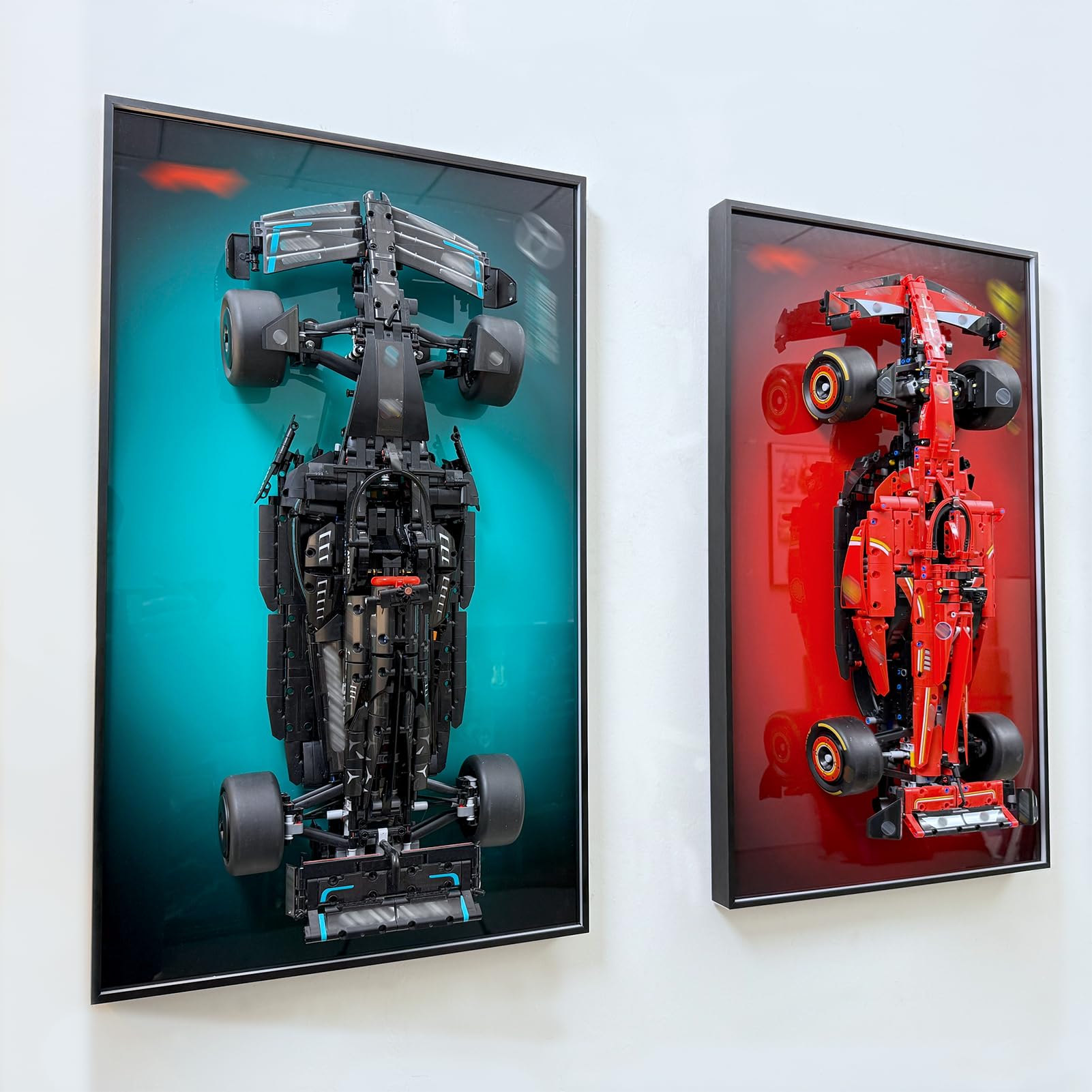 WETCEAOM Cadre Compatible avec Lego Technic SF-24 F1 Voiture 42207, Tableau Mural Compatible avec F1 Les Amateurs,Wall Display Frame for Adult Collectibles -75x45 cm(NO Car)