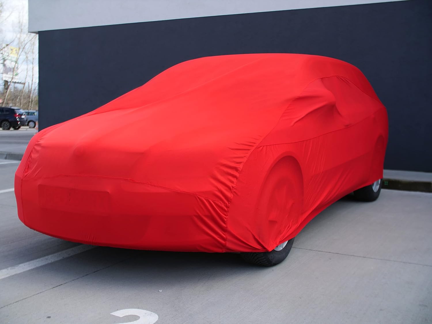 Cosmos - Indoor Car Cover Compatible with Main Hatchback Models, Elastic, Breathable and Dustproof Fabric, Soft Lining, Snug Fit, Red