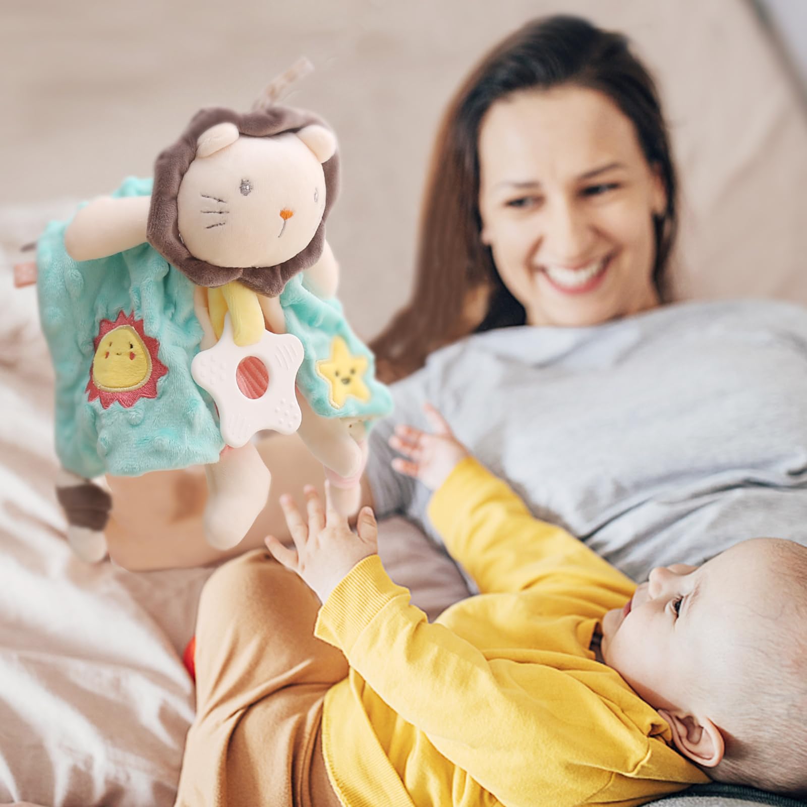 Youuys 8 in 1 Regalo per Neonati, Regalo per Bambini e Bambino, Regalo di Compleanno per Bambino, Regalo di Natale, con Musellina di Stoffa+Panno Cotone+ Sonaglio+Cartolina Regalo (Leone)